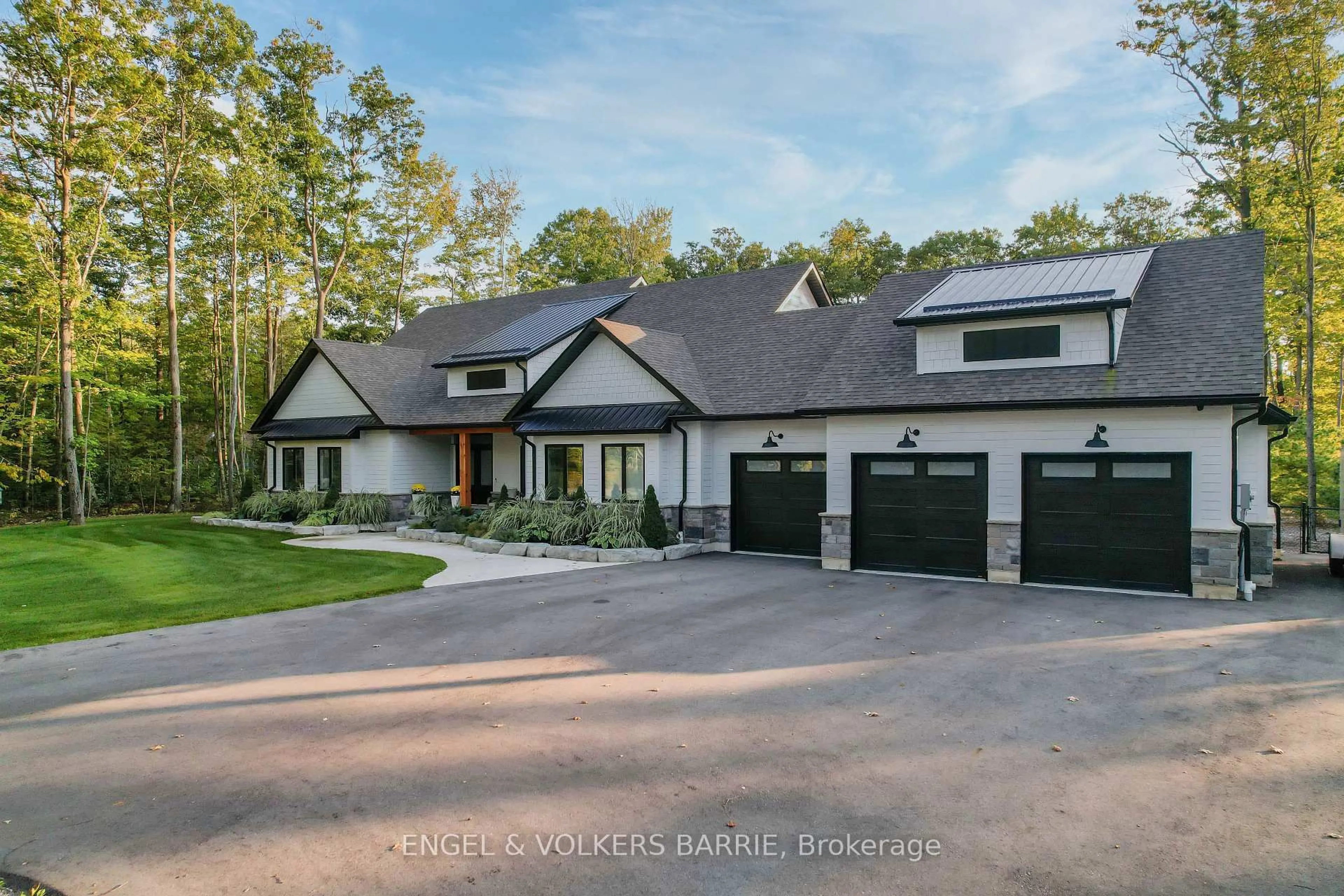 Home with brick exterior material, street for 40 Algonquin Tr, Tiny Ontario L0L 2T0