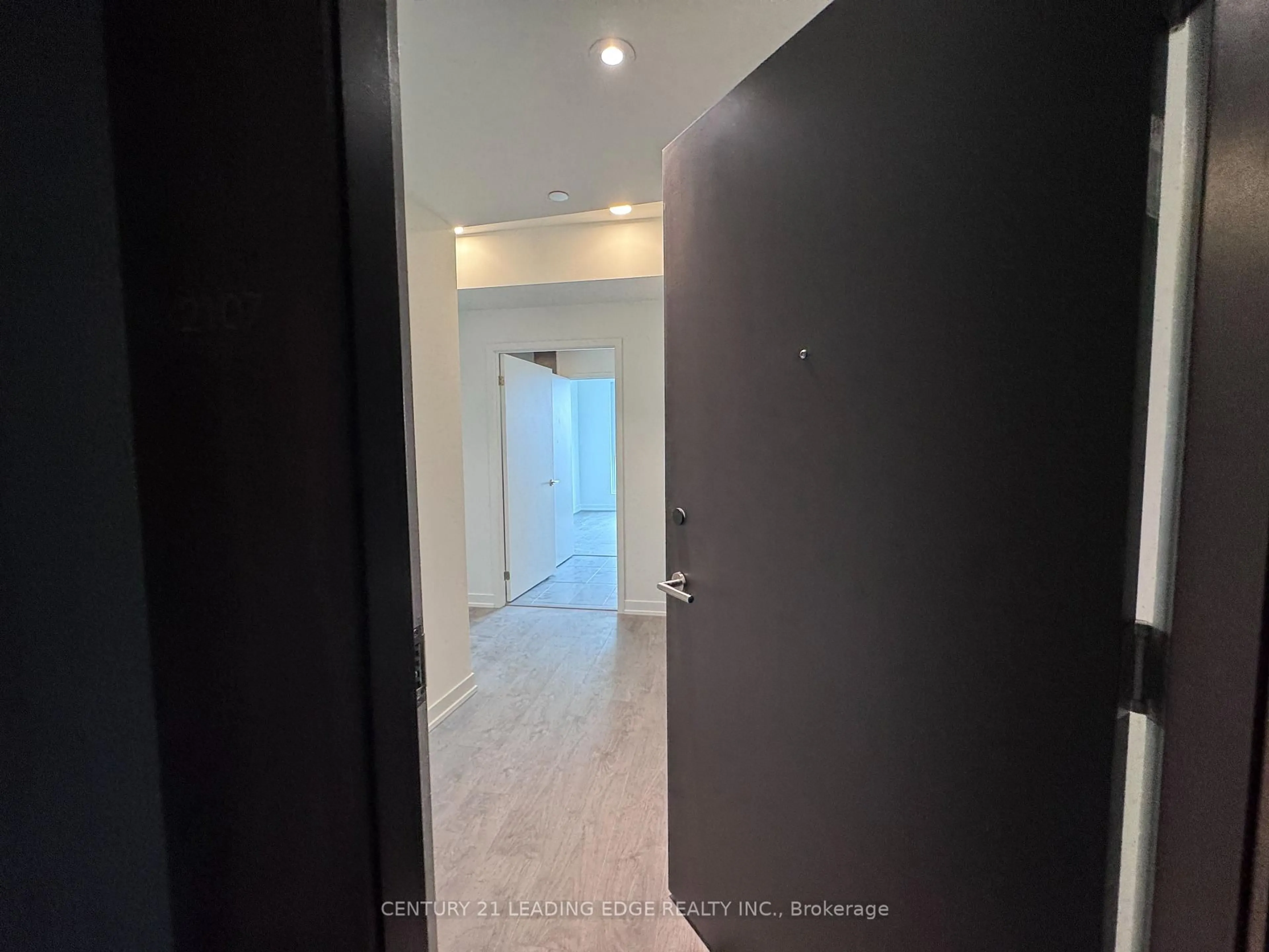 Unknown for 39 Mary St #2107, Barrie Ontario L4N 1S9