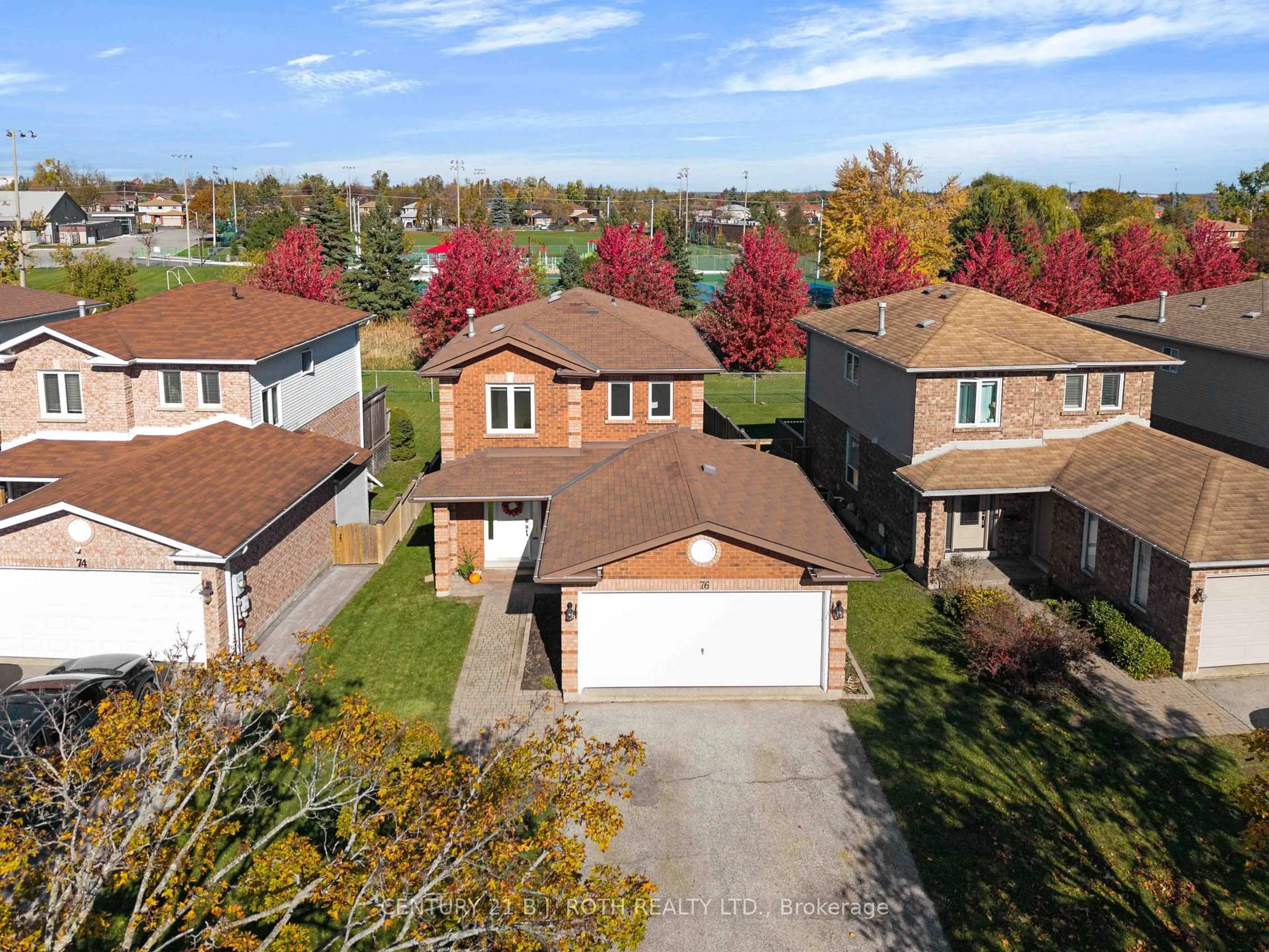 A pic from outside/outdoor area/front of a property/back of a property/a pic from drone, street for 76 Arthur Ave, Barrie Ontario L4M 6H5