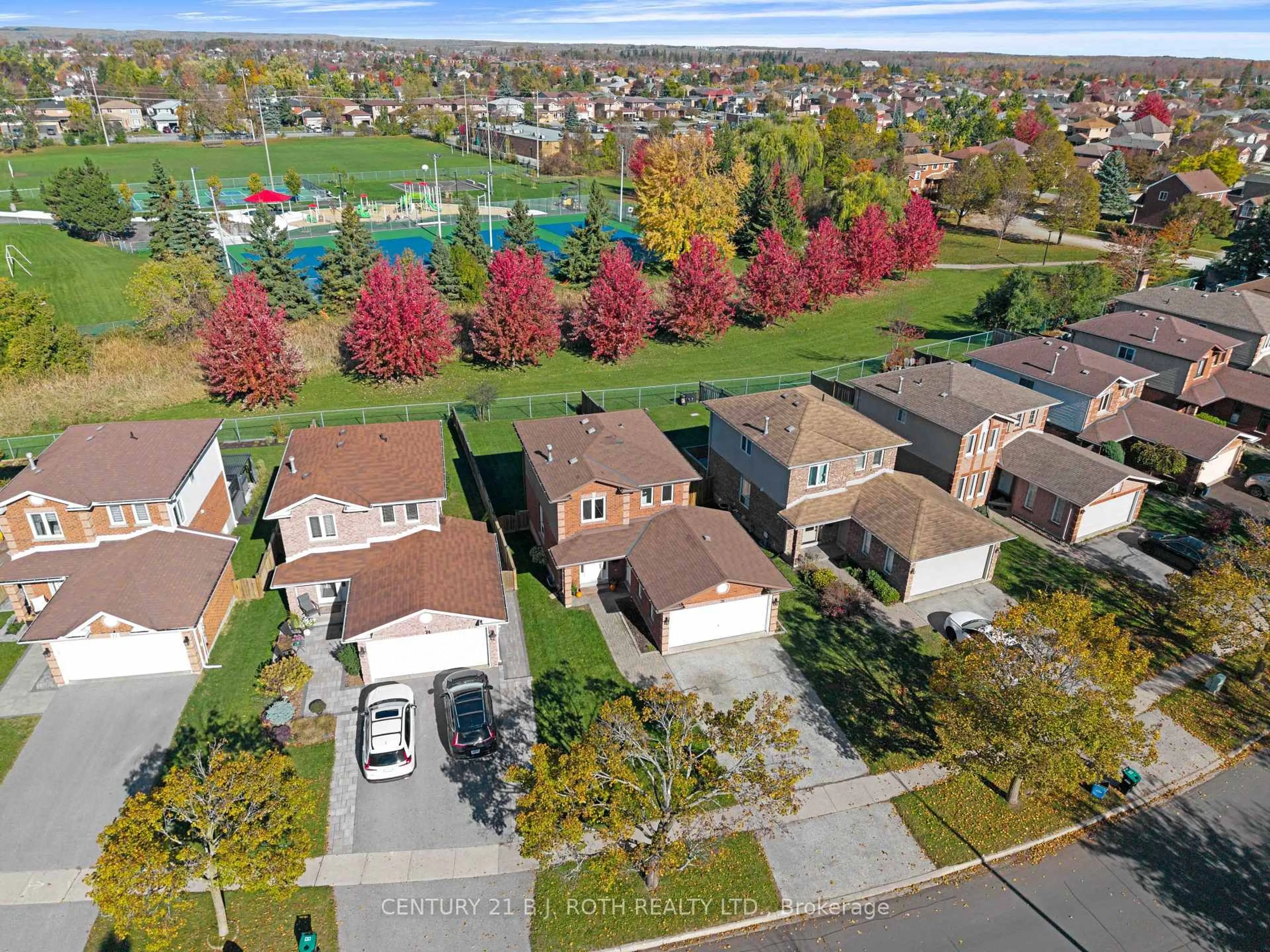 A pic from outside/outdoor area/front of a property/back of a property/a pic from drone, street for 76 Arthur Ave, Barrie Ontario L4M 6H5