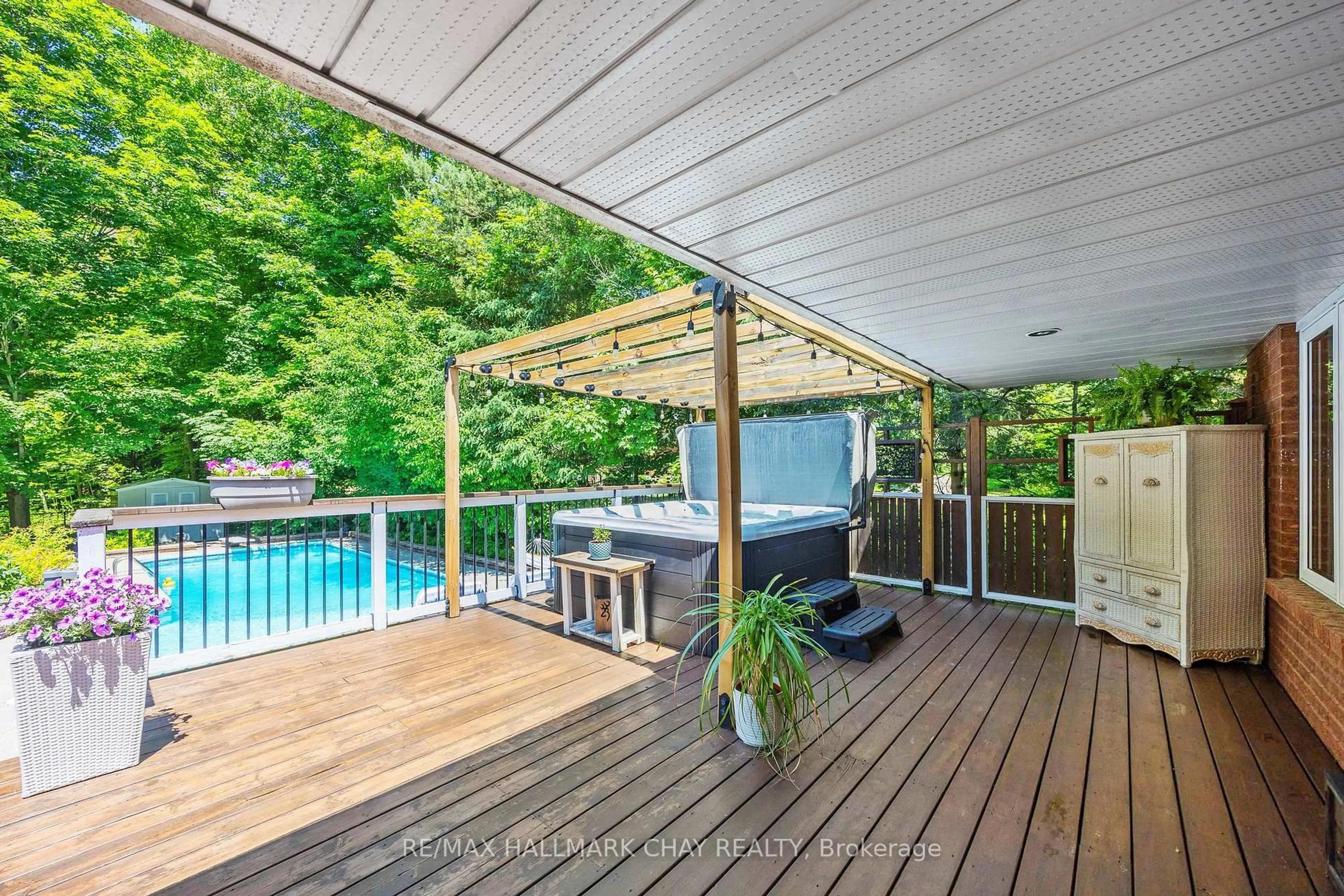 Patio, water/lake/river/ocean view for 1256 Rainbow Valley Rd, Springwater Ontario L0L 2K0