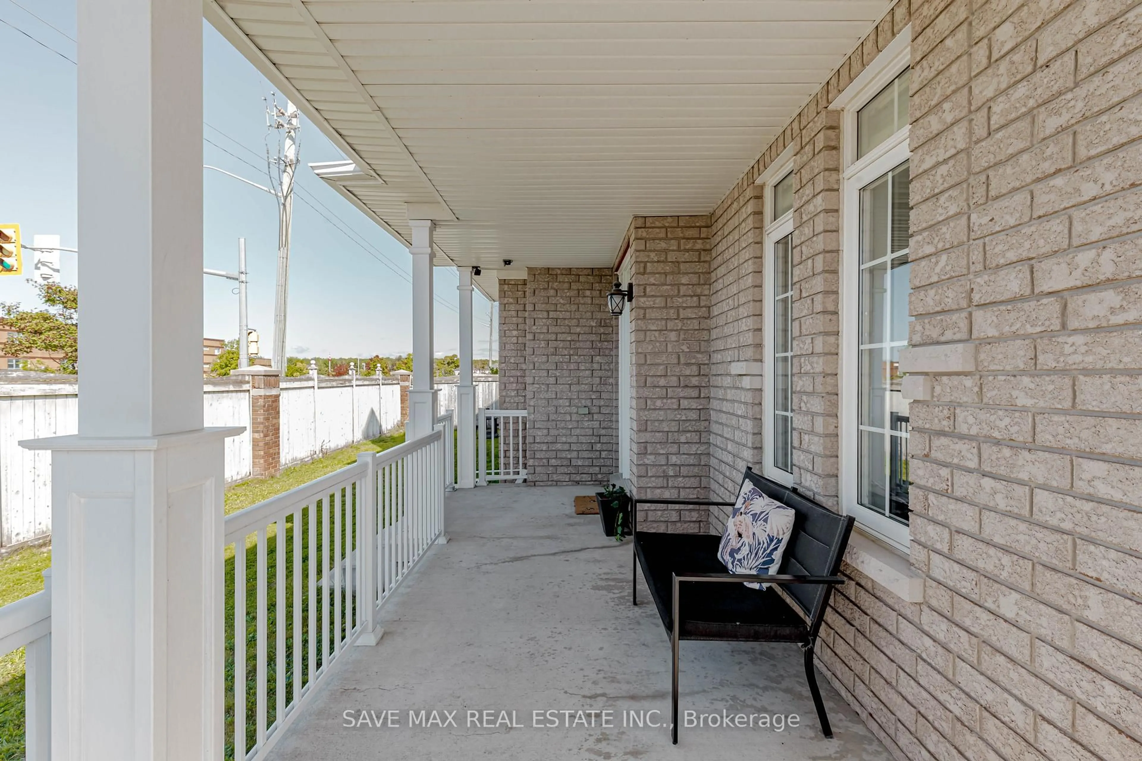 Patio, unknown for 135 Prince William Way, Barrie Ontario L4M 7H6