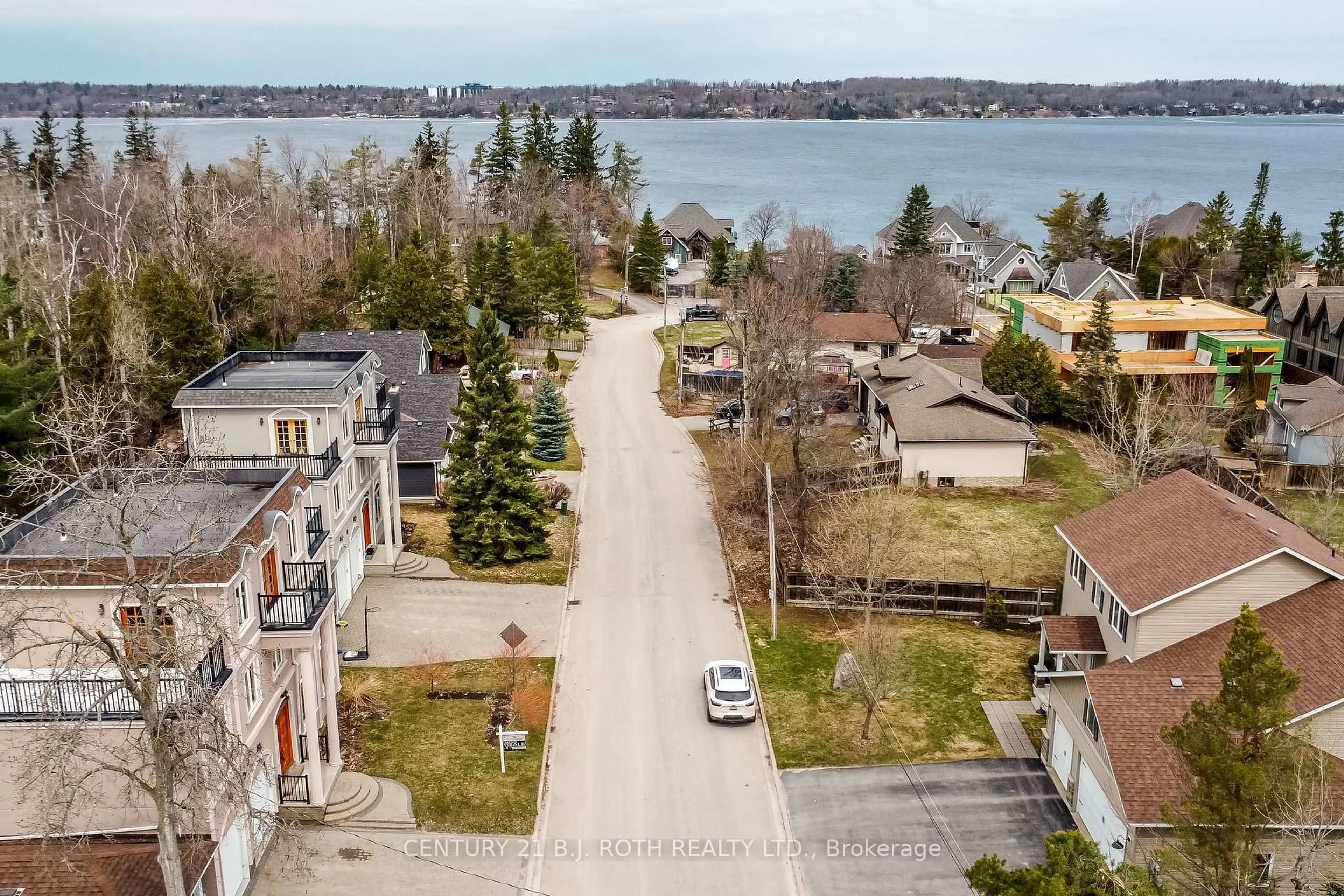 A pic from outside/outdoor area/front of a property/back of a property/a pic from drone, water/lake/river/ocean view for 16 GRAY Lane, Barrie Ontario L4N 7T1