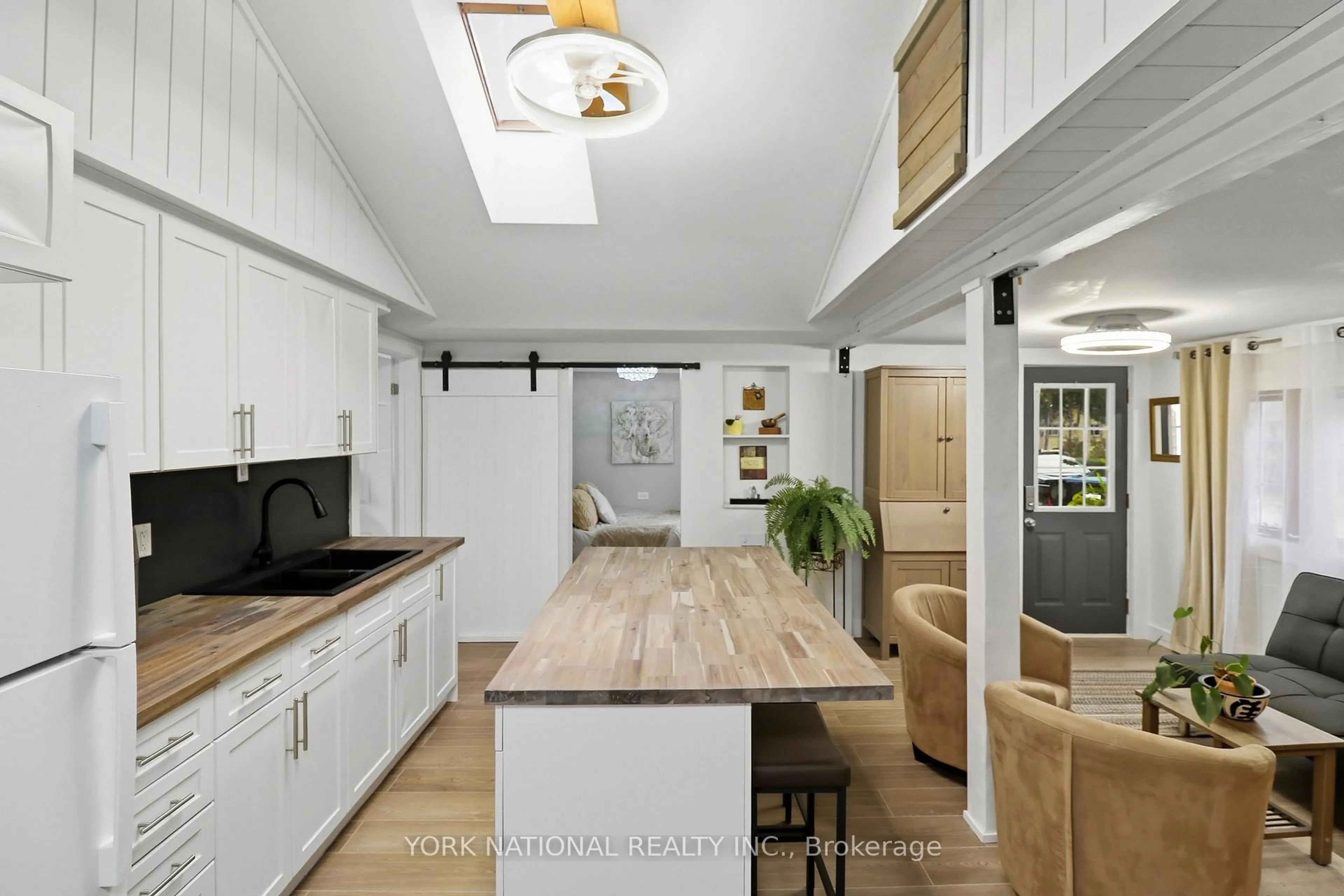 Open concept kitchen, ceramic/tile floor for 72 57th St, Wasaga Beach Ontario L9Z 1W2