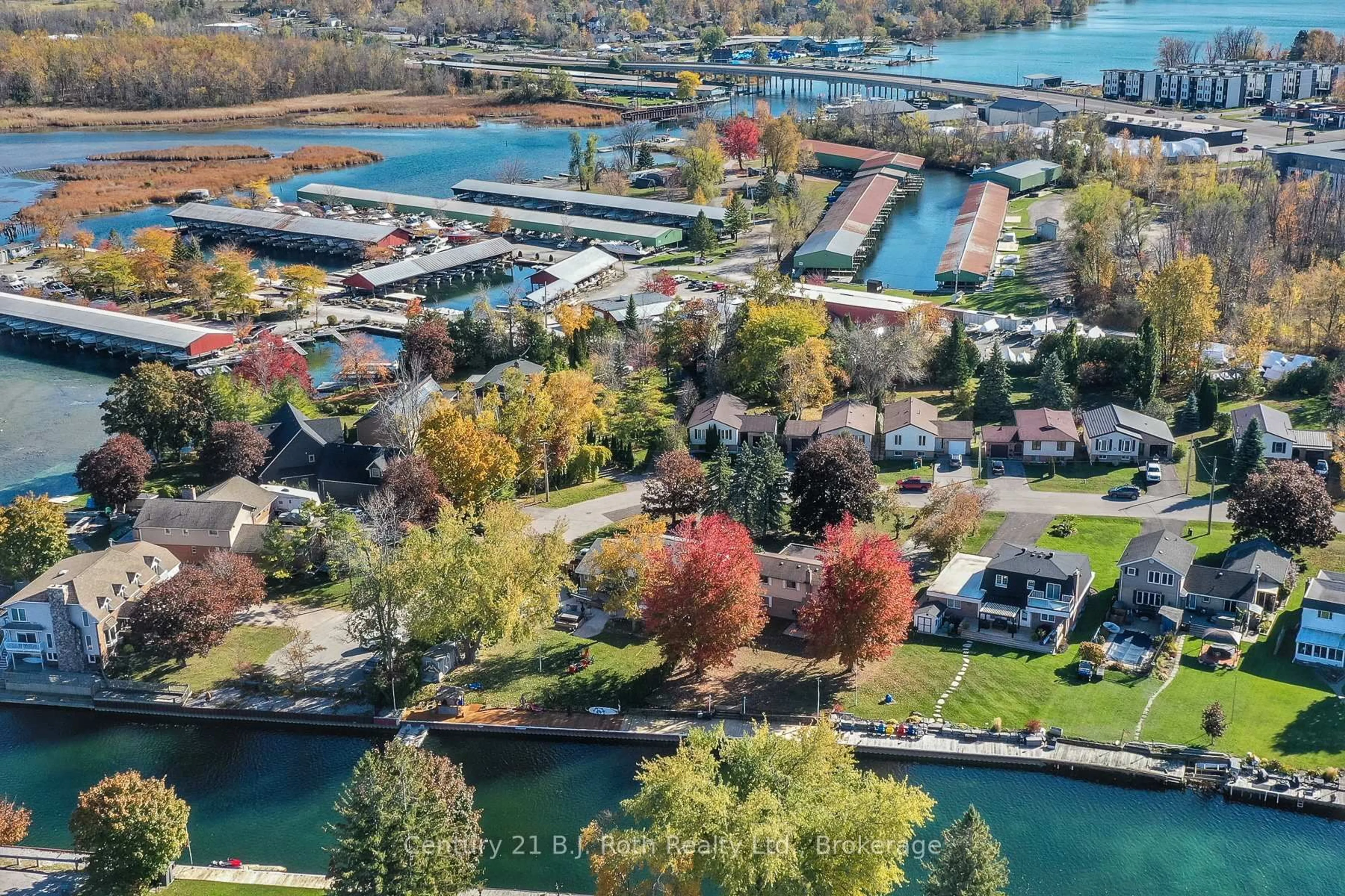 A pic from outside/outdoor area/front of a property/back of a property/a pic from drone, water/lake/river/ocean view for 456 Mooney Cres, Orillia Ontario L3V 6R4