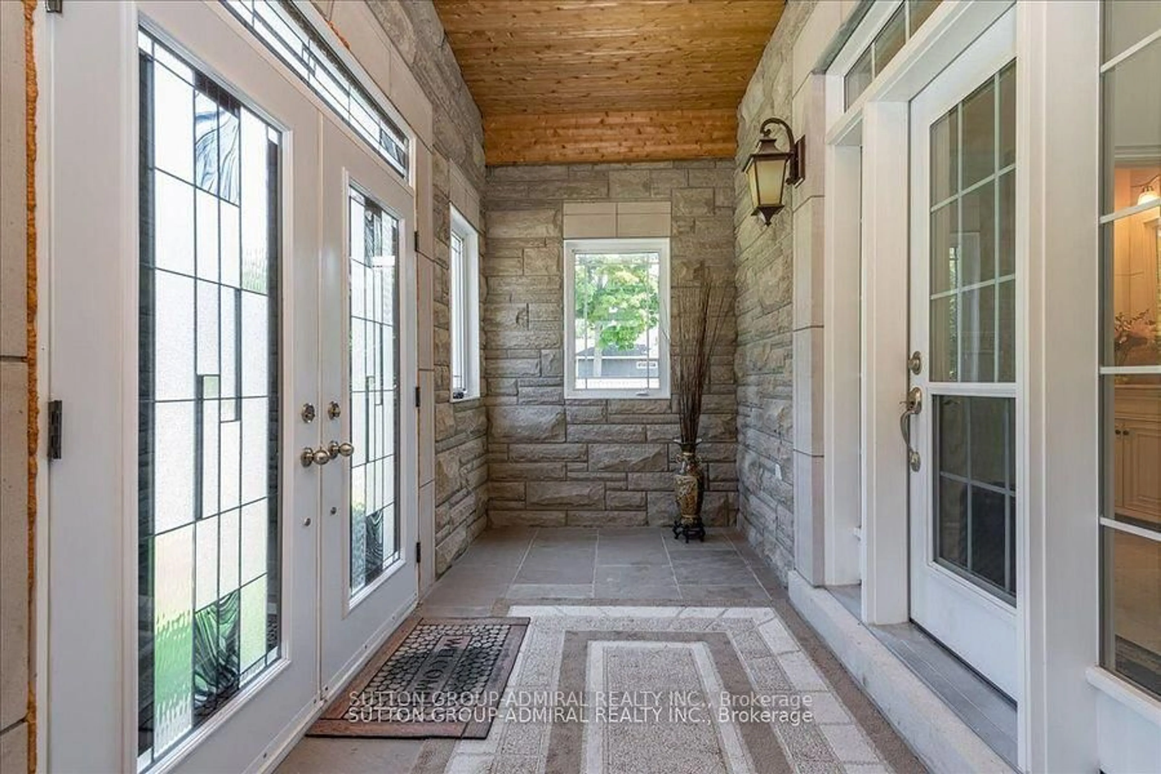 Indoor entryway for 9 Tucson Rd, Tiny Ontario L9M 0B6