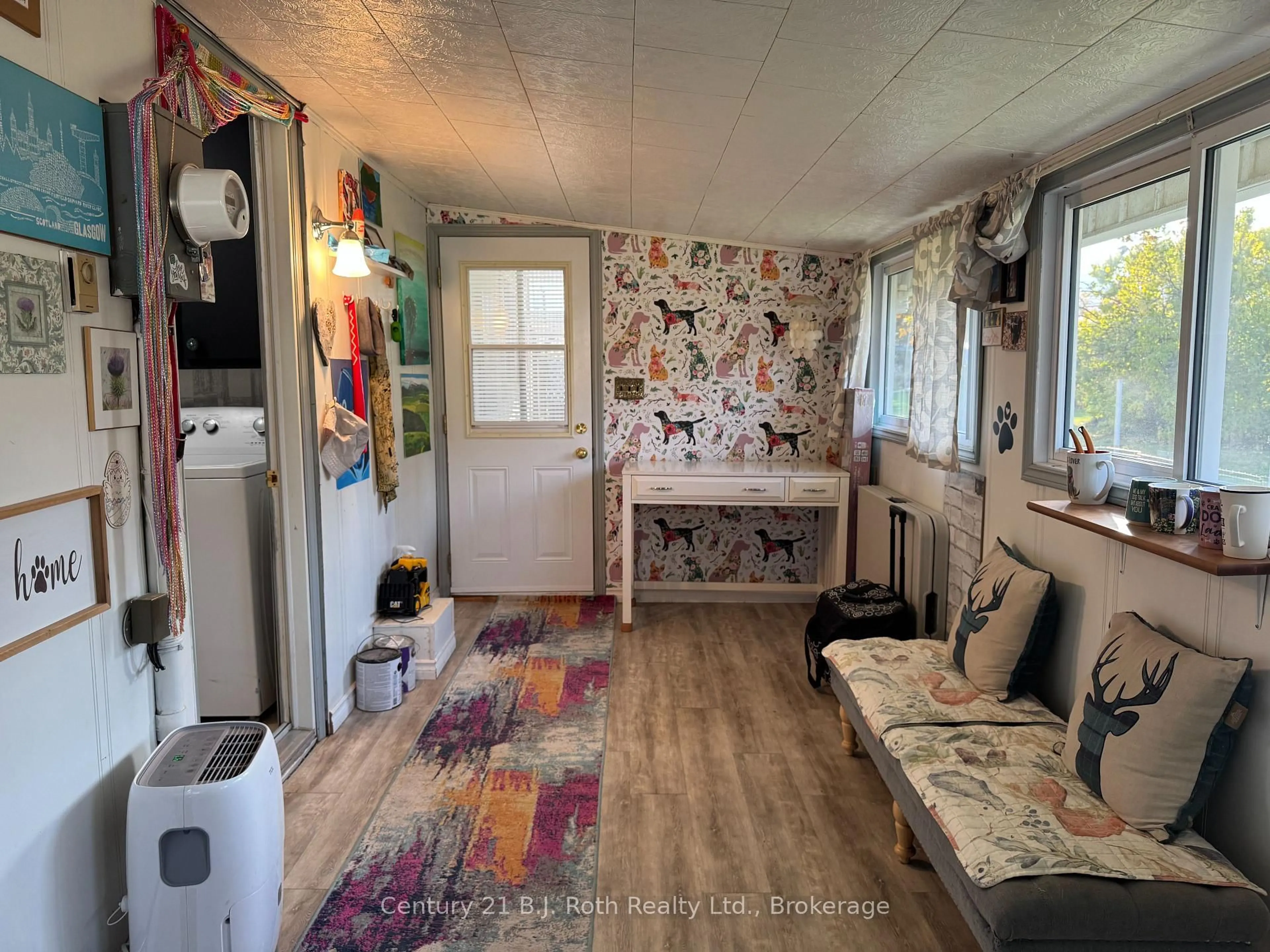 A pic of a room for 14 Muir Dr, Oro-Medonte Ontario L3V 0P9