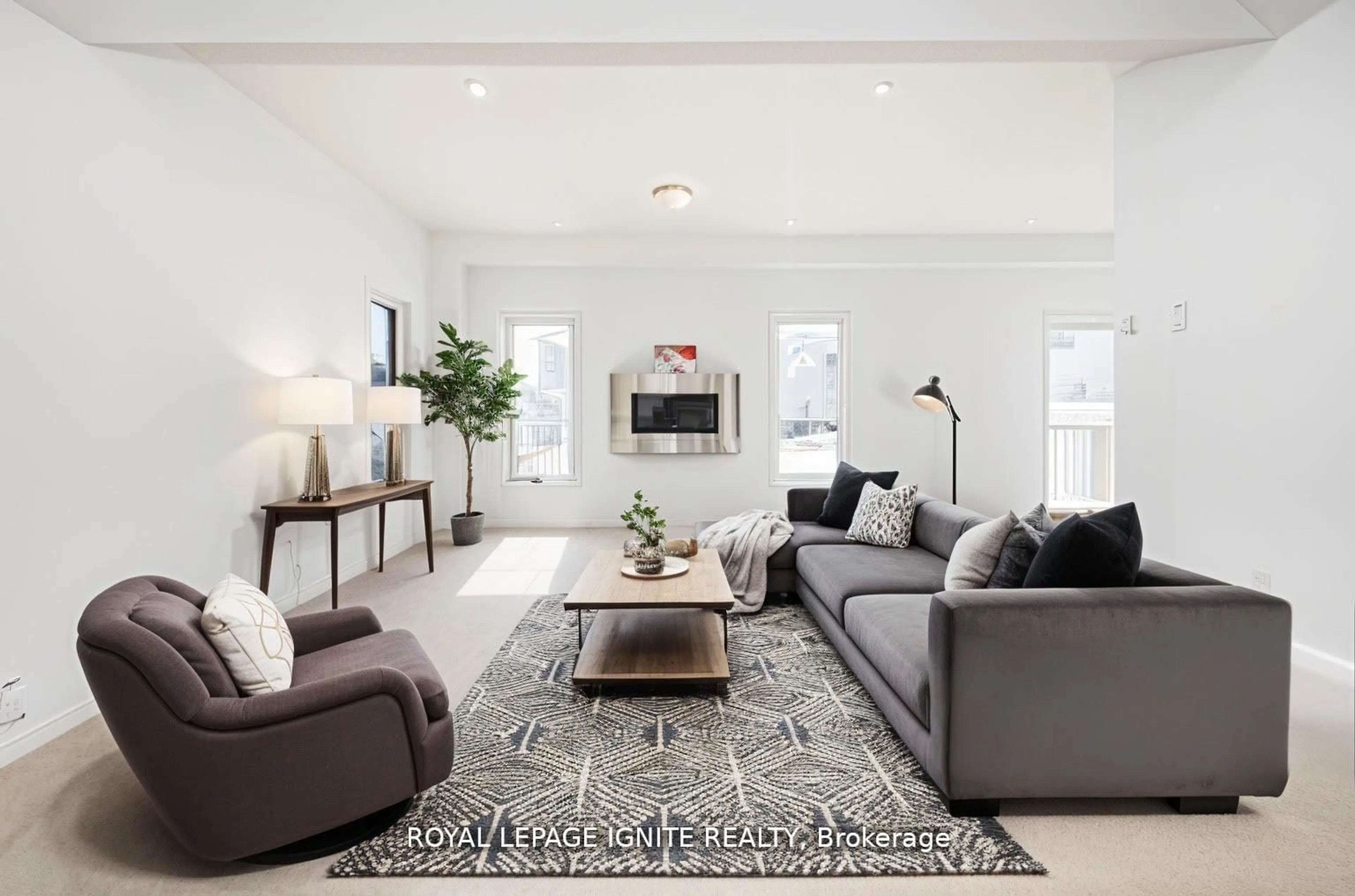 Living room with furniture, unknown for 264 Diana Dr, Orillia Ontario L3V 0E2