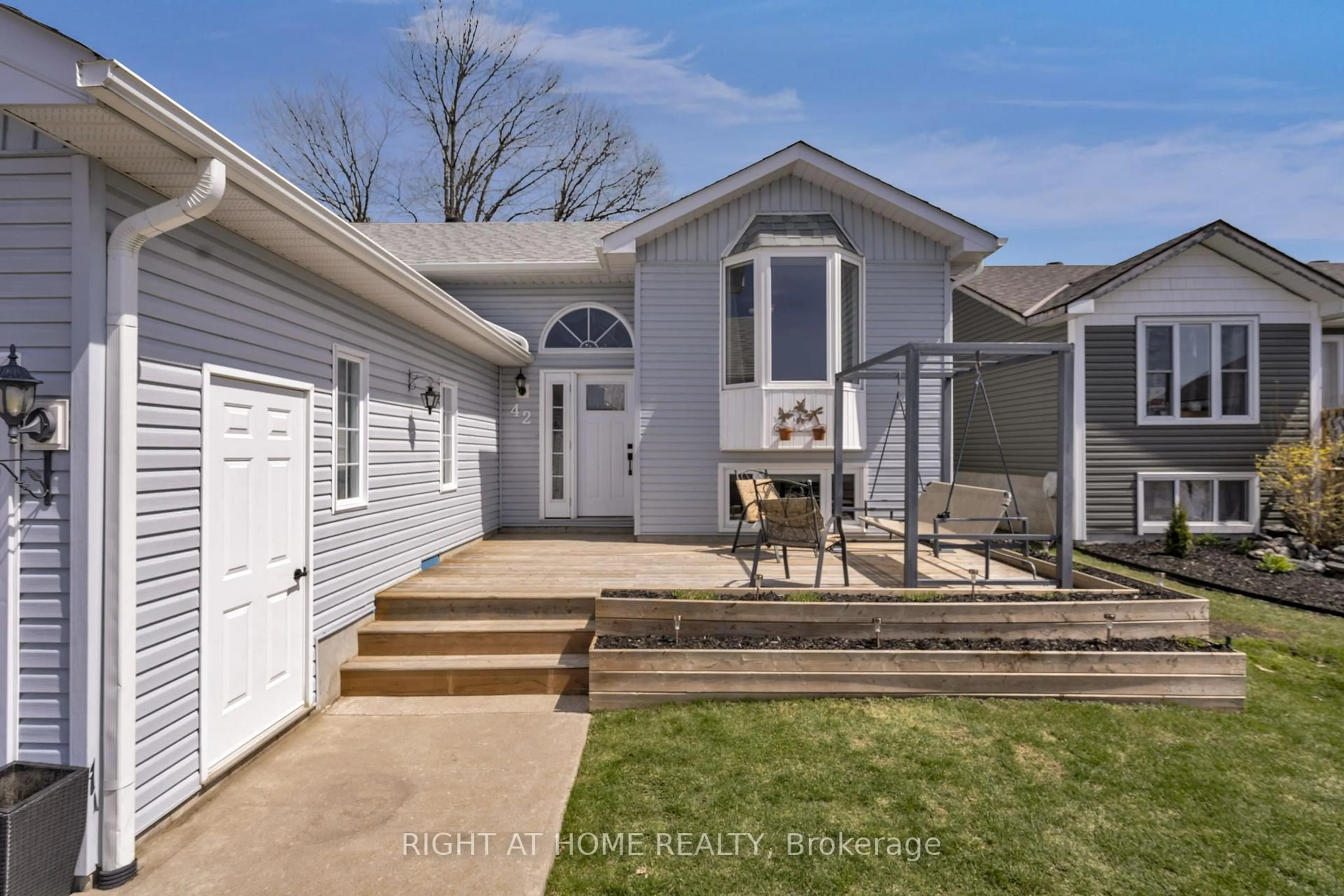 Unknown for 42 Byrnes Cres, Penetanguishene Ontario L9M 1V9