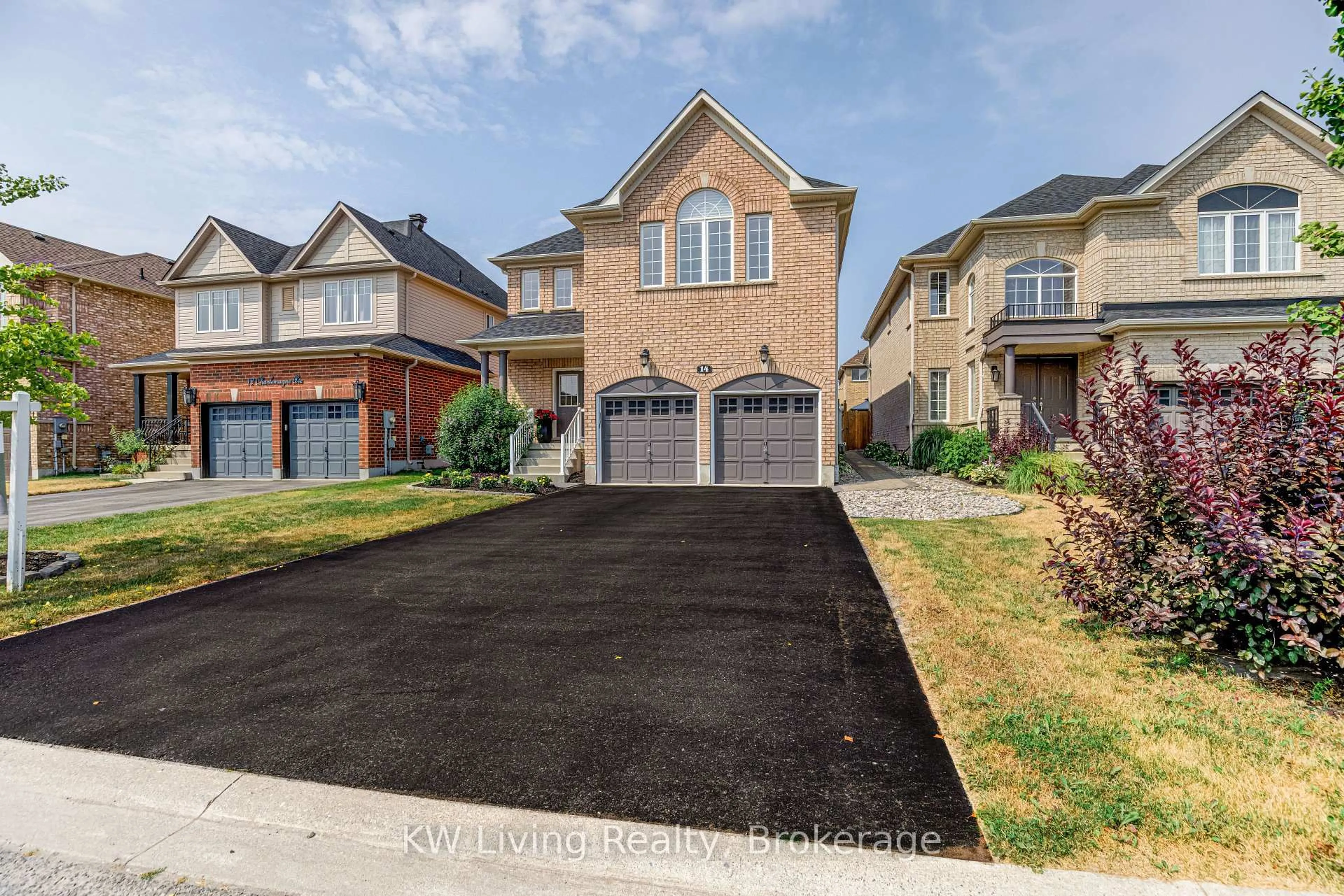 Home with brick exterior material, street for 14 Charlemagne Ave, Barrie Ontario L4M 0A9