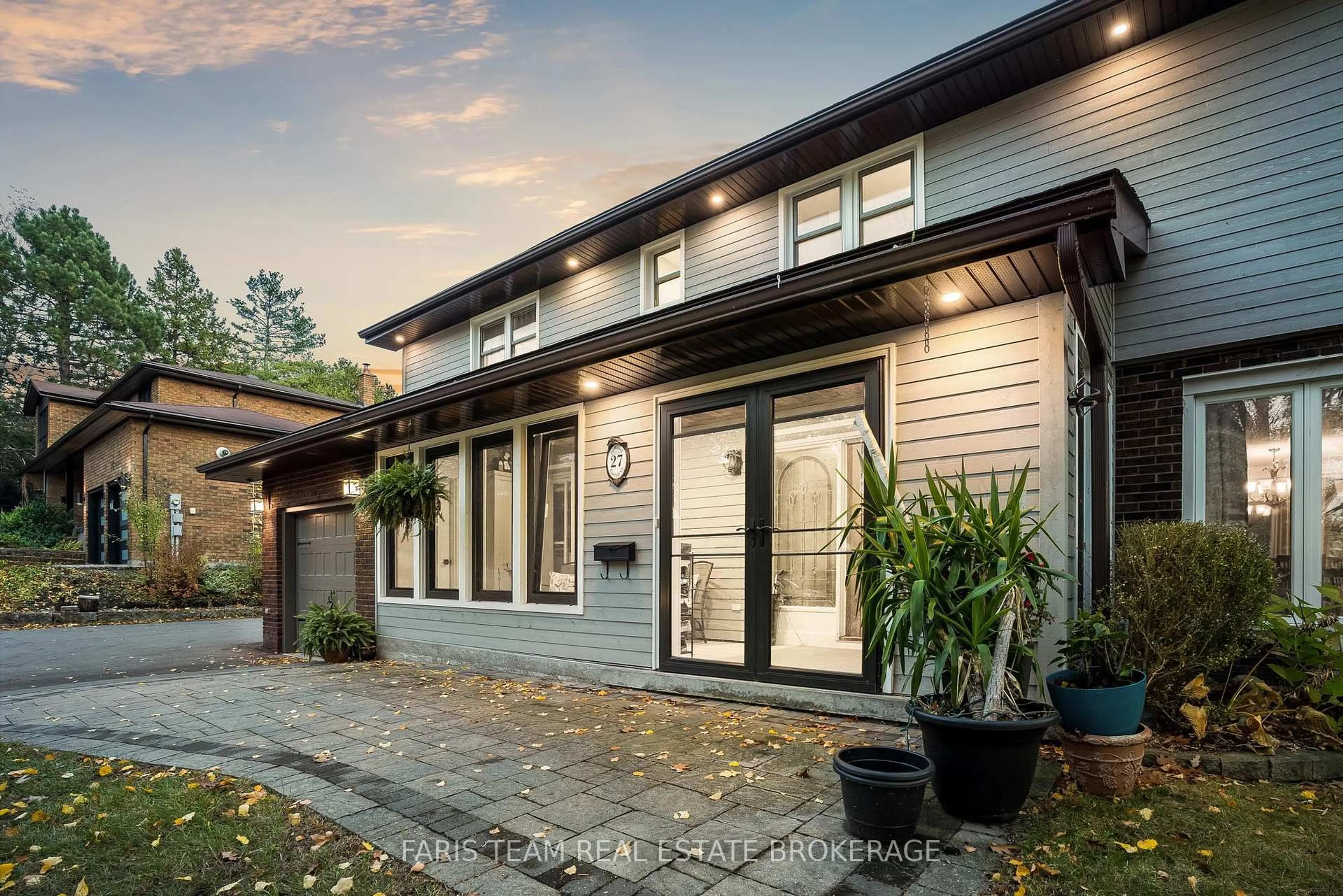 Home with brick exterior material, street for 27 Garrett Cres, Barrie Ontario L4M 5K7