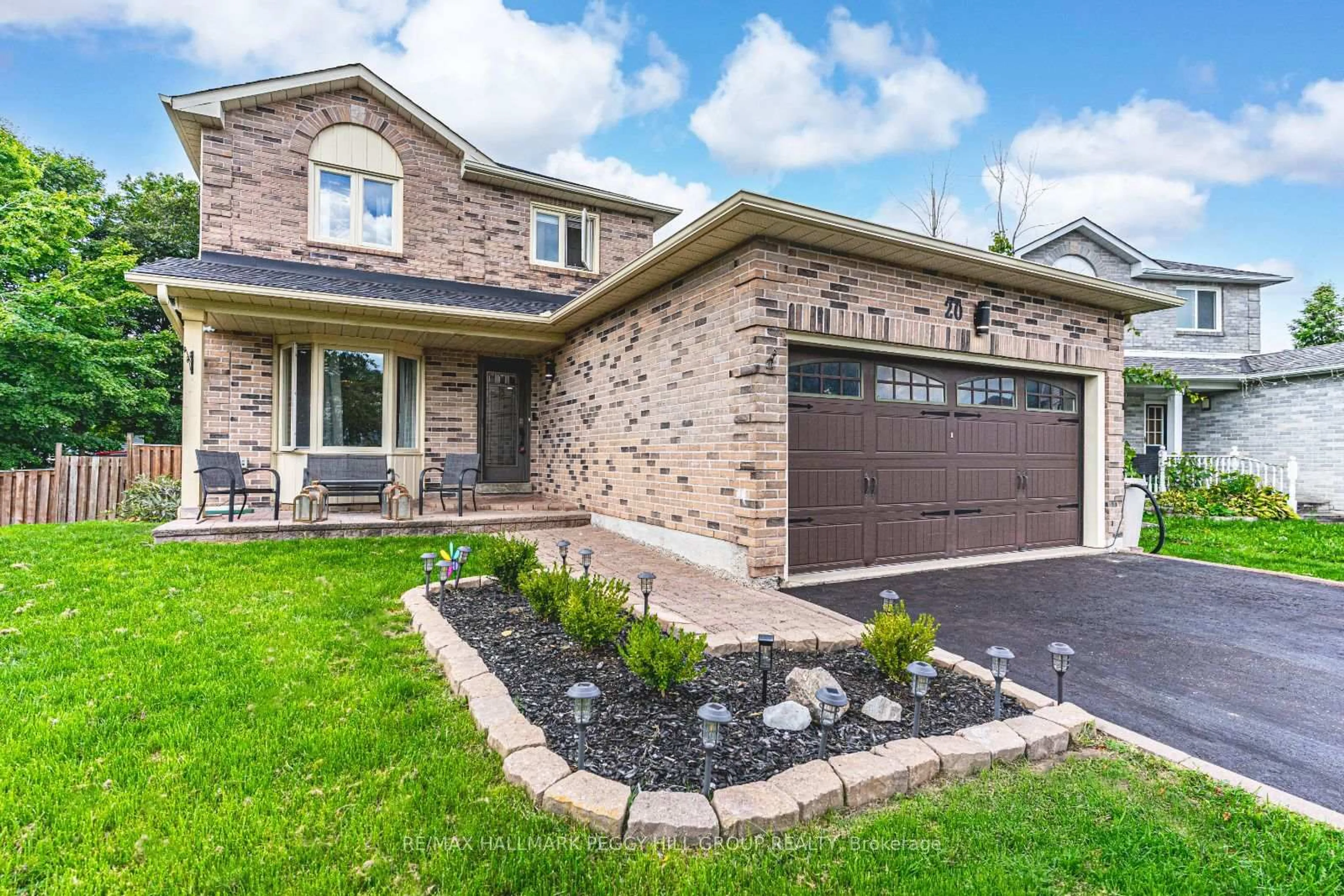 Home with brick exterior material, street for 20 Pae Dr, Barrie Ontario L4N 7N7