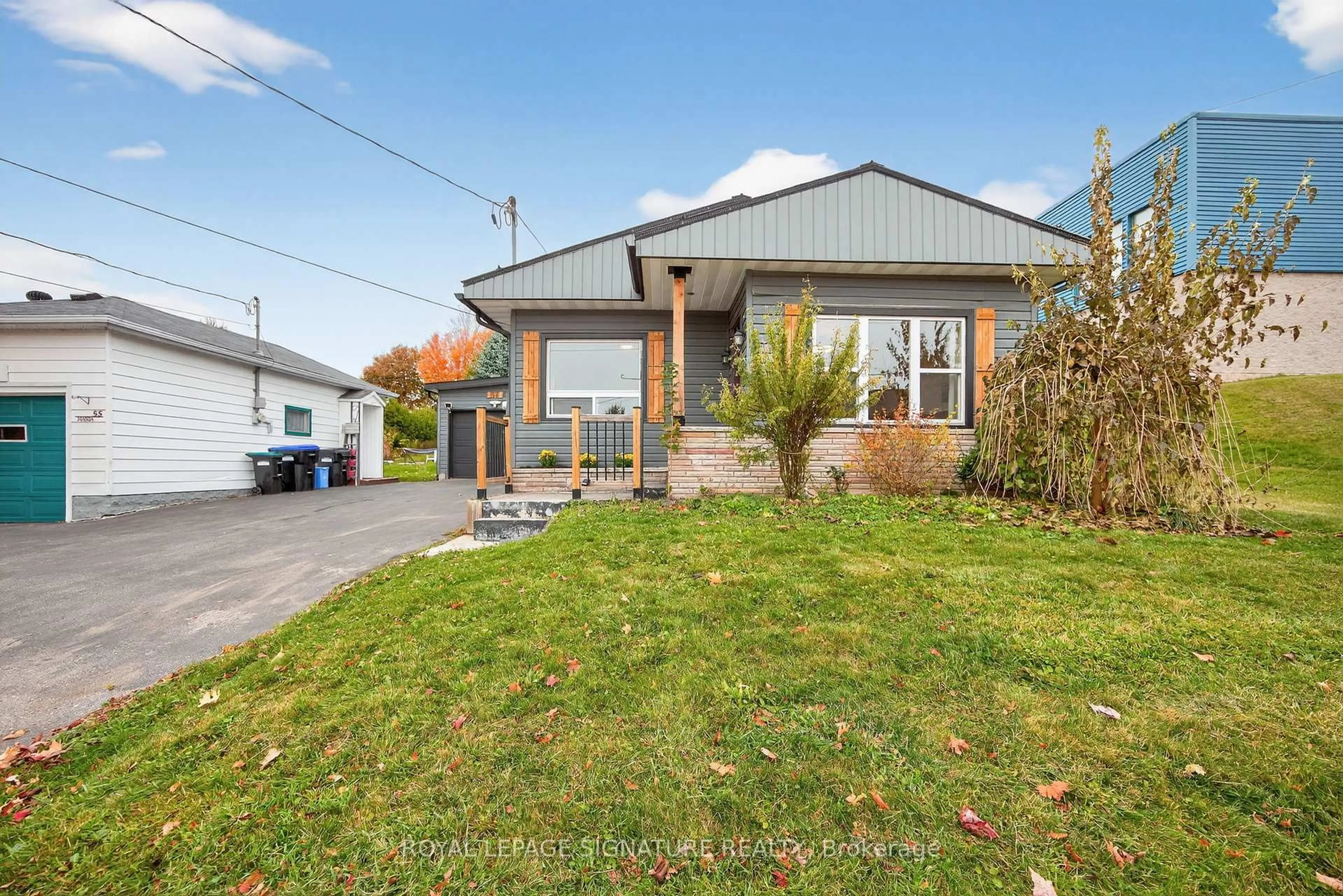 A pic from outside/outdoor area/front of a property/back of a property/a pic from drone, street for 57 Maria St, Penetanguishene Ontario L9M 1L3