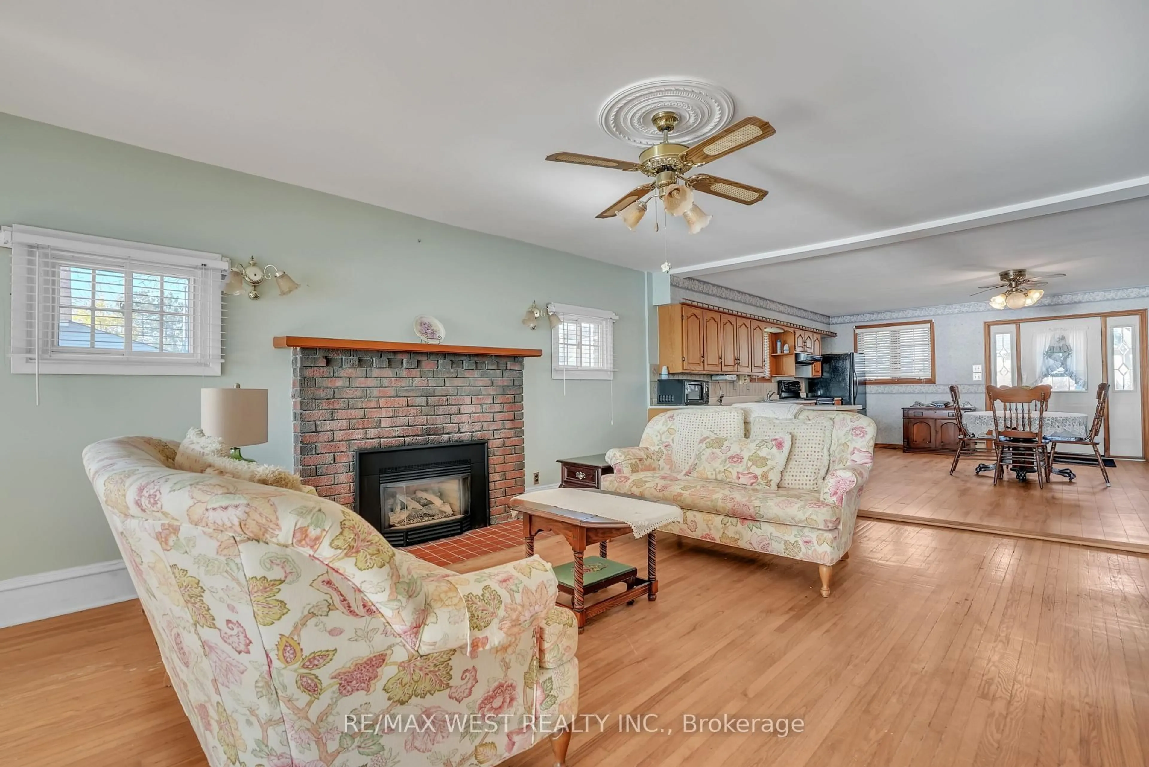 Living room with furniture, unknown for 19 Olive Cres, Orillia Ontario L3V 1E9