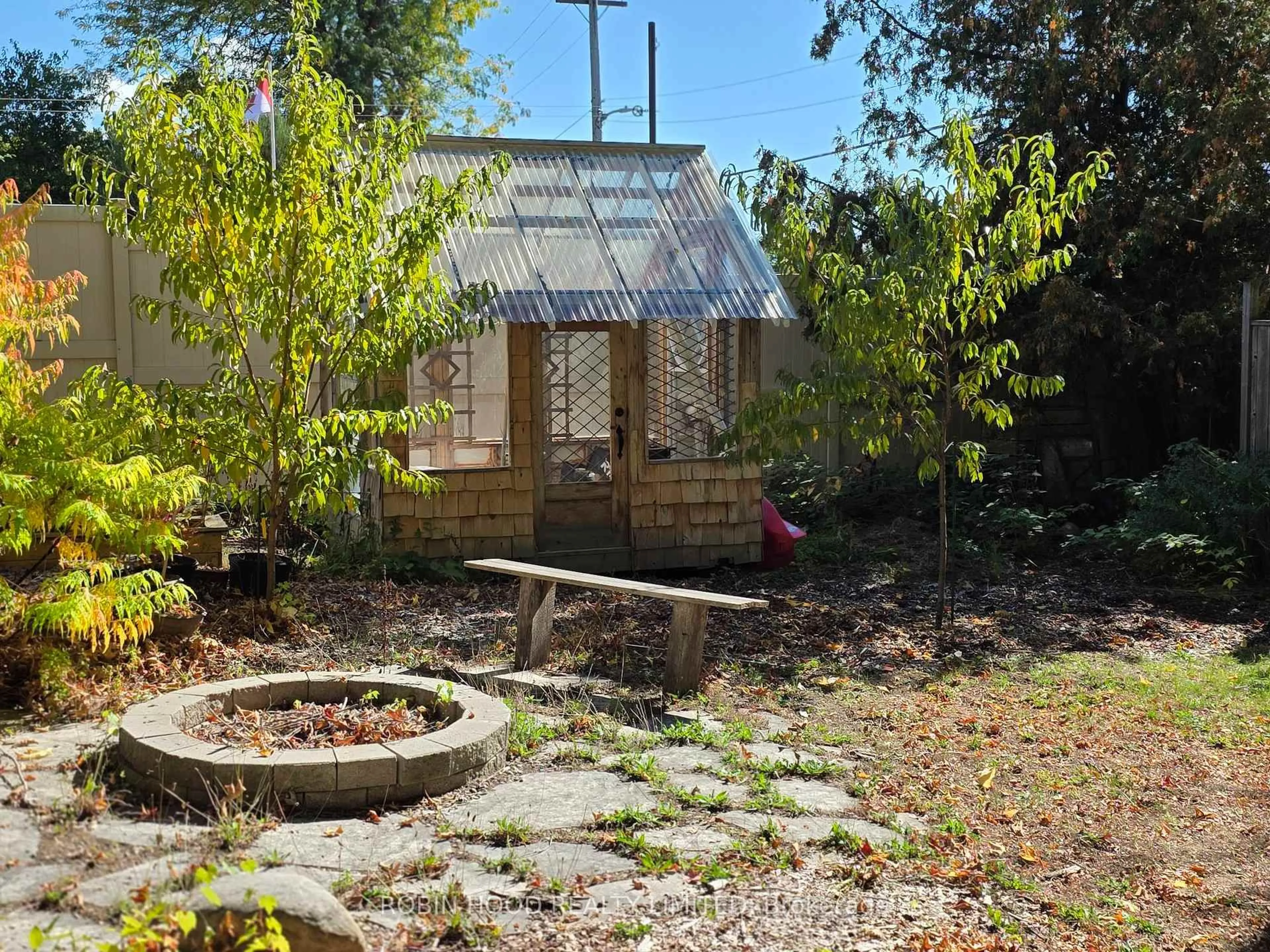 Unknown for 10 Lucy St, Penetanguishene Ontario L9M 1K7