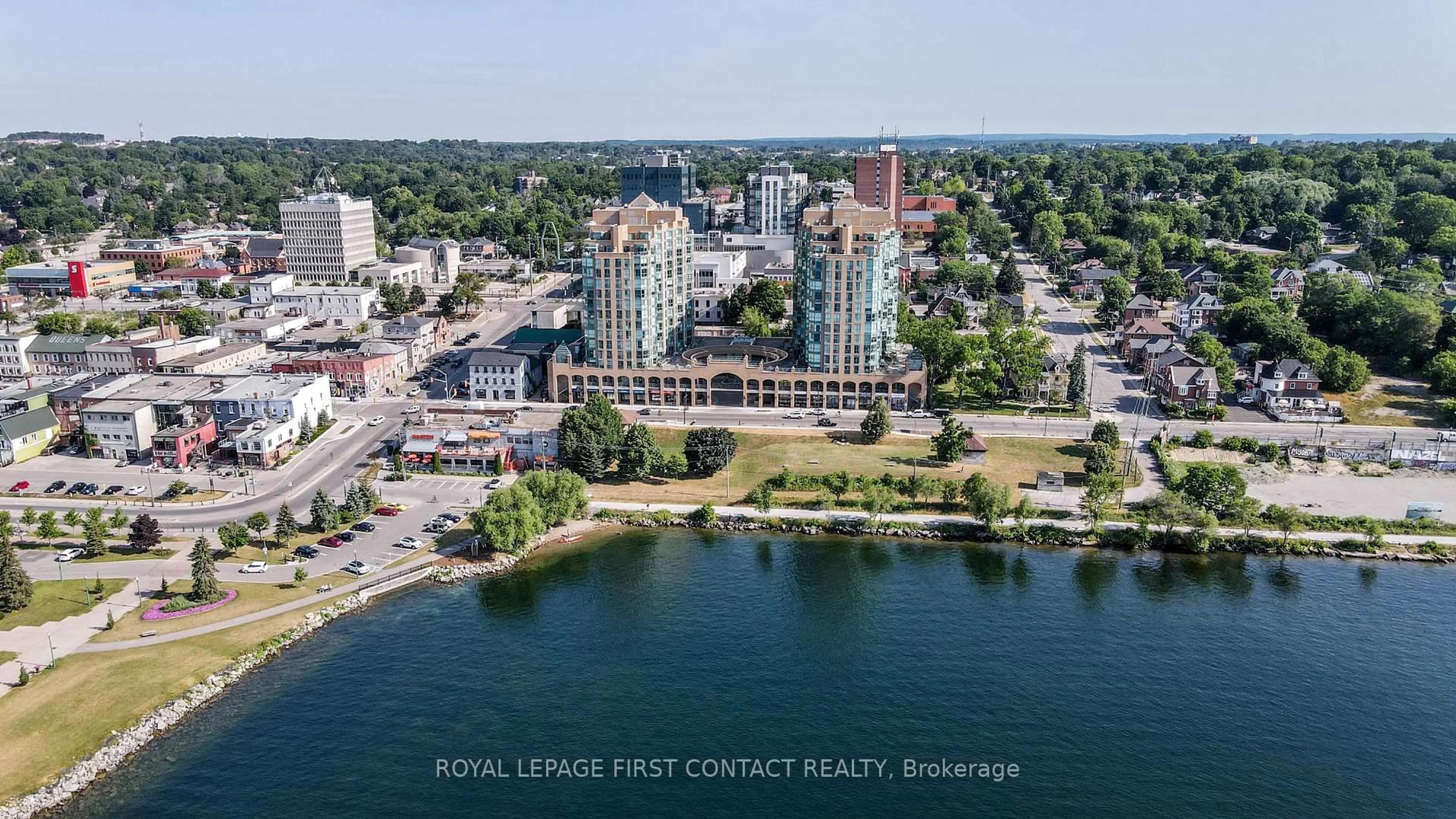 A pic from outside/outdoor area/front of a property/back of a property/a pic from drone, water/lake/river/ocean view for 150 Dunlop St #811, Barrie Ontario L4M 6H1