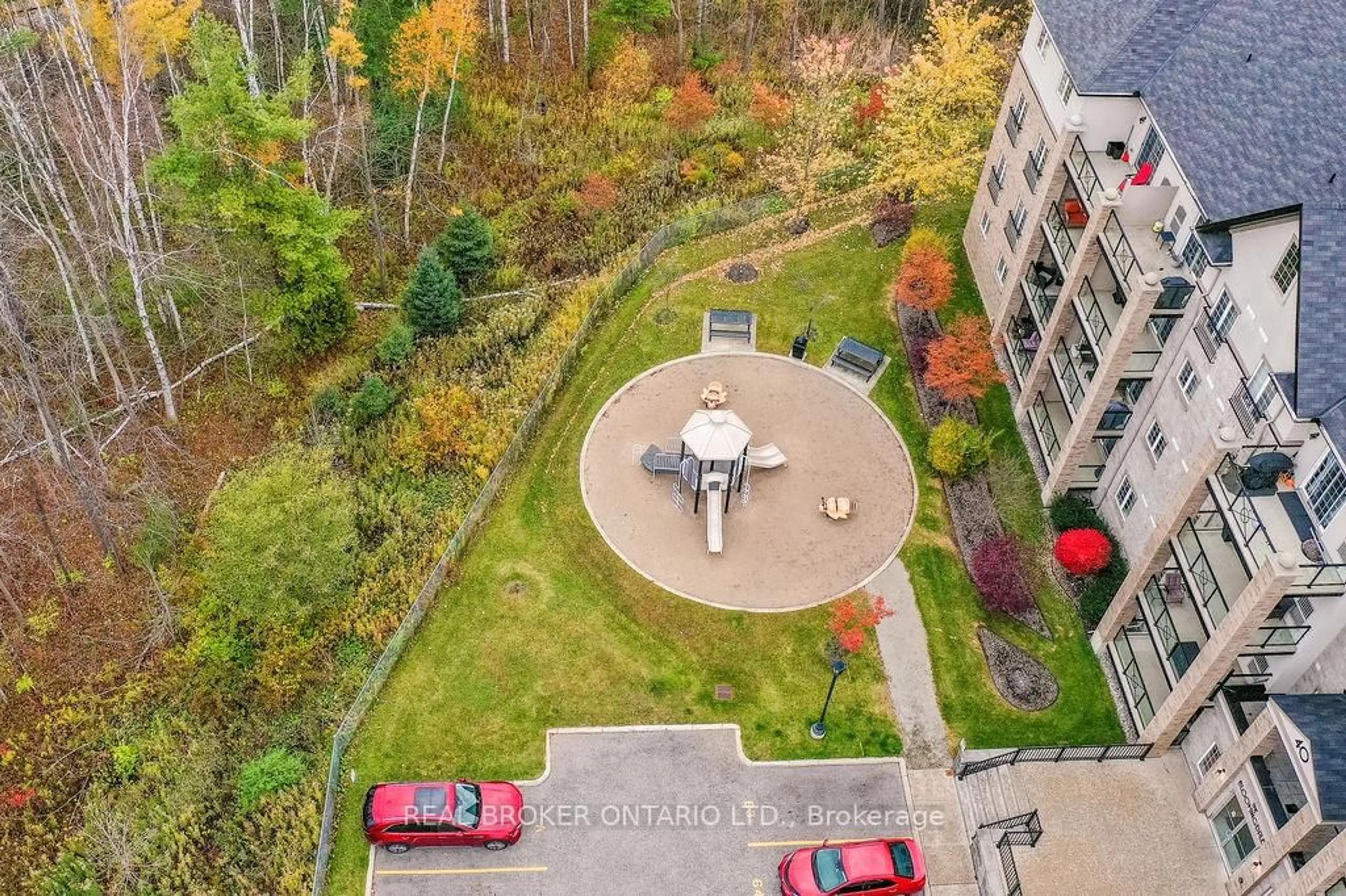 A pic from outside/outdoor area/front of a property/back of a property/a pic from drone, city buildings view from balcony for 40 Ferndale Dr #404, Barrie Ontario L4N 2L3