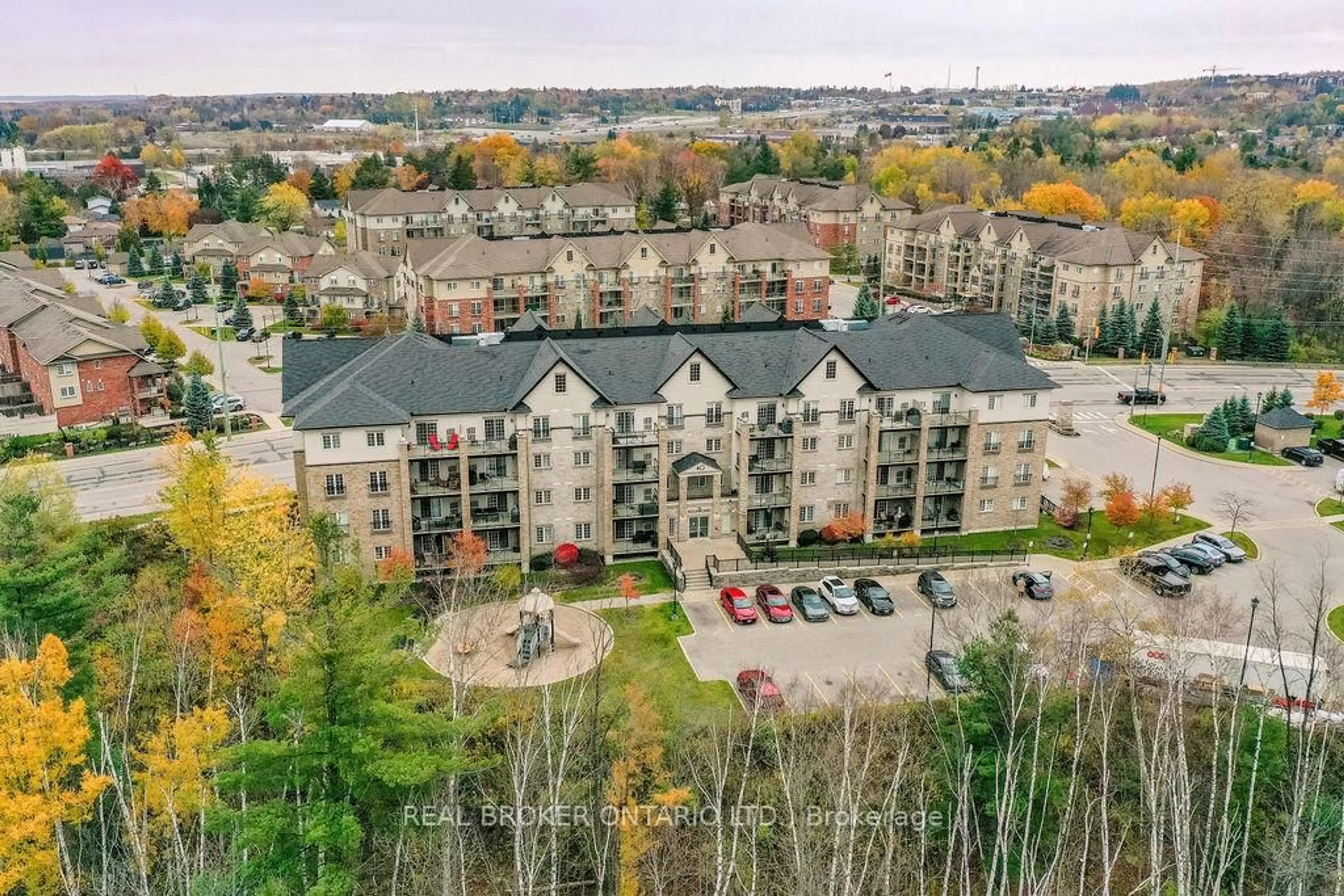 A pic from outside/outdoor area/front of a property/back of a property/a pic from drone, unknown for 40 Ferndale Dr #404, Barrie Ontario L4N 2L3