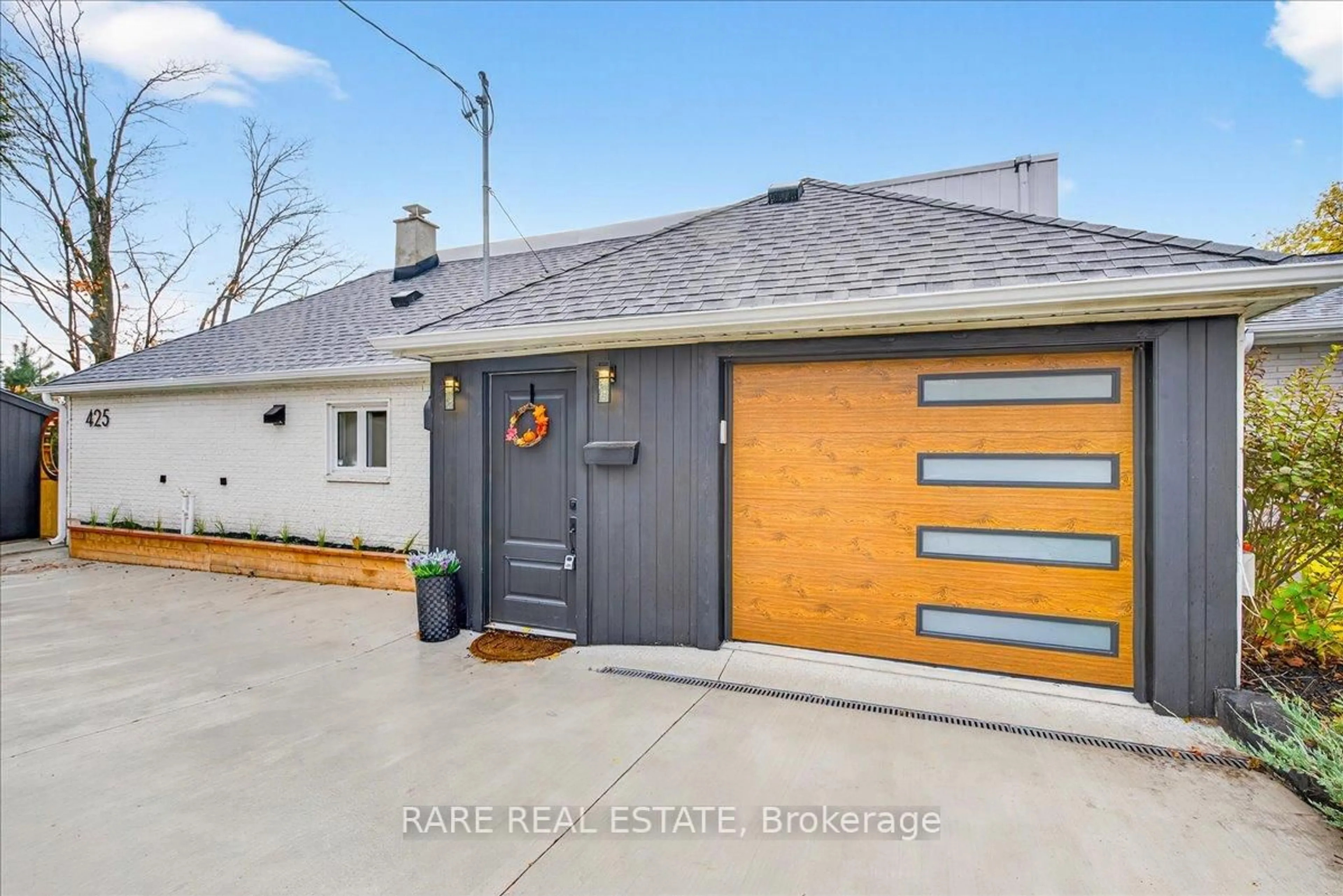 Unknown for 425 Codrington St, Barrie Ontario L4M 1S9