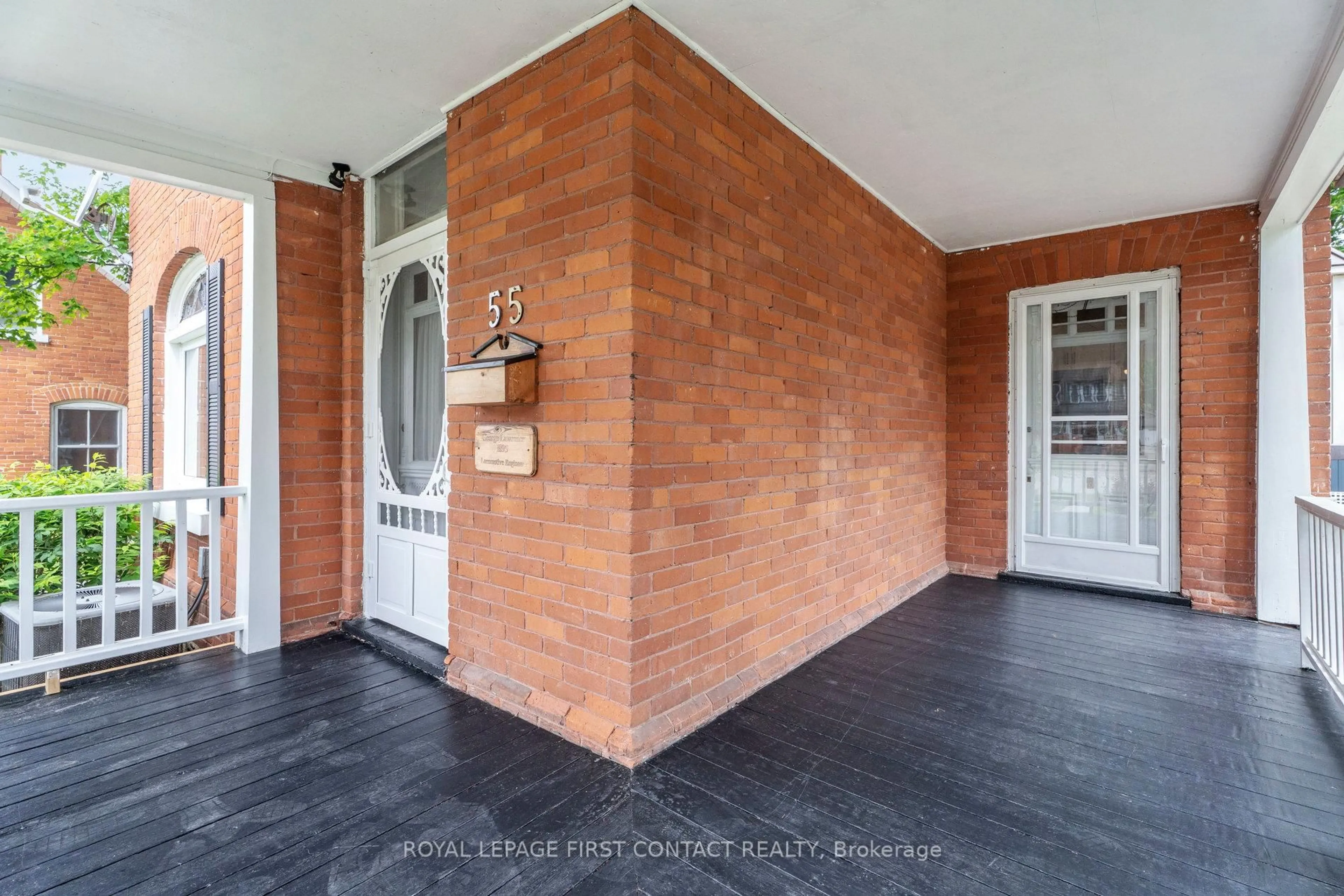 Indoor entryway for 55 Burton Ave, Barrie Ontario L4N 2R5