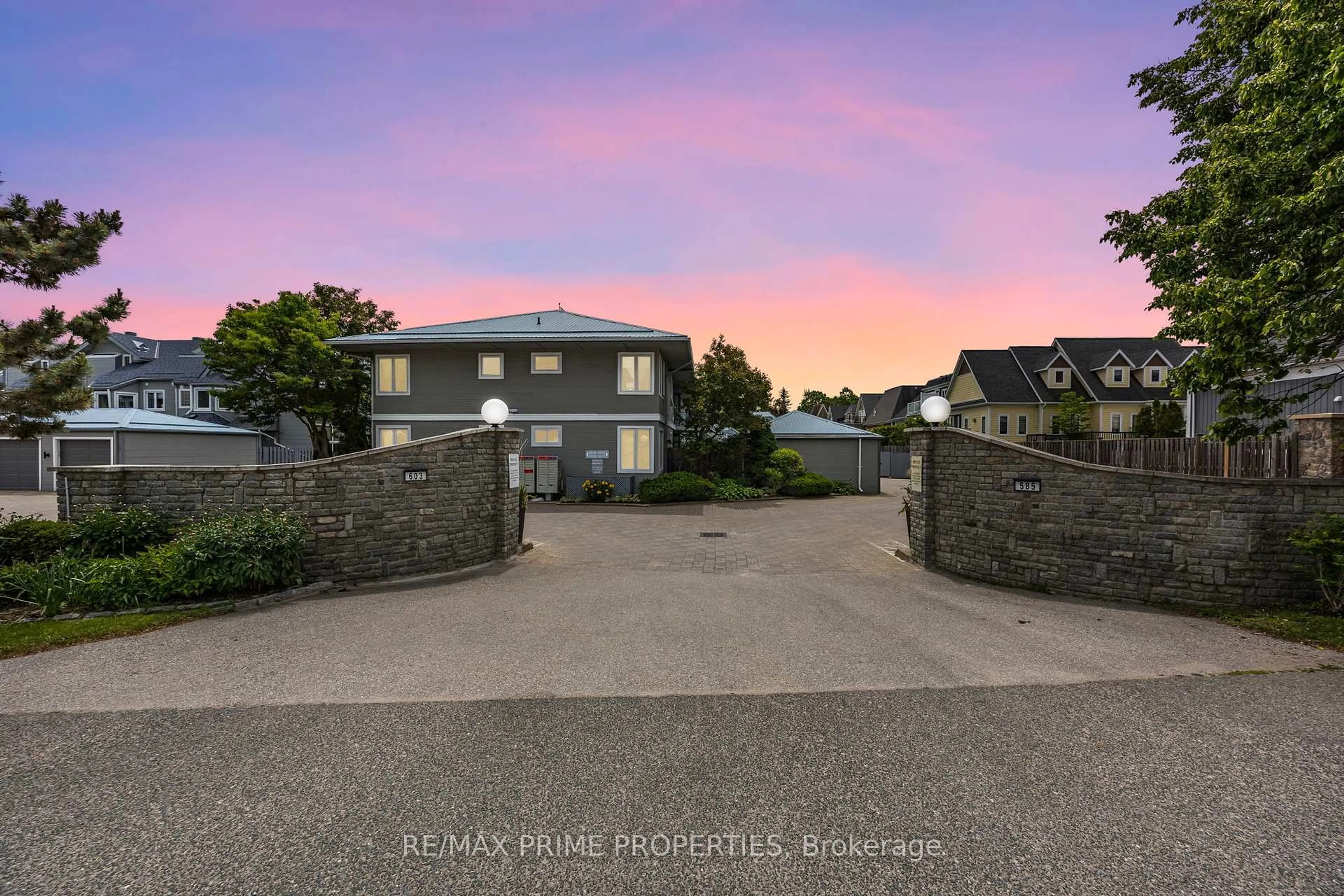 A pic from outside/outdoor area/front of a property/back of a property/a pic from drone, street for 585 Atherley Rd #201, Orillia Ontario L3V 7L5