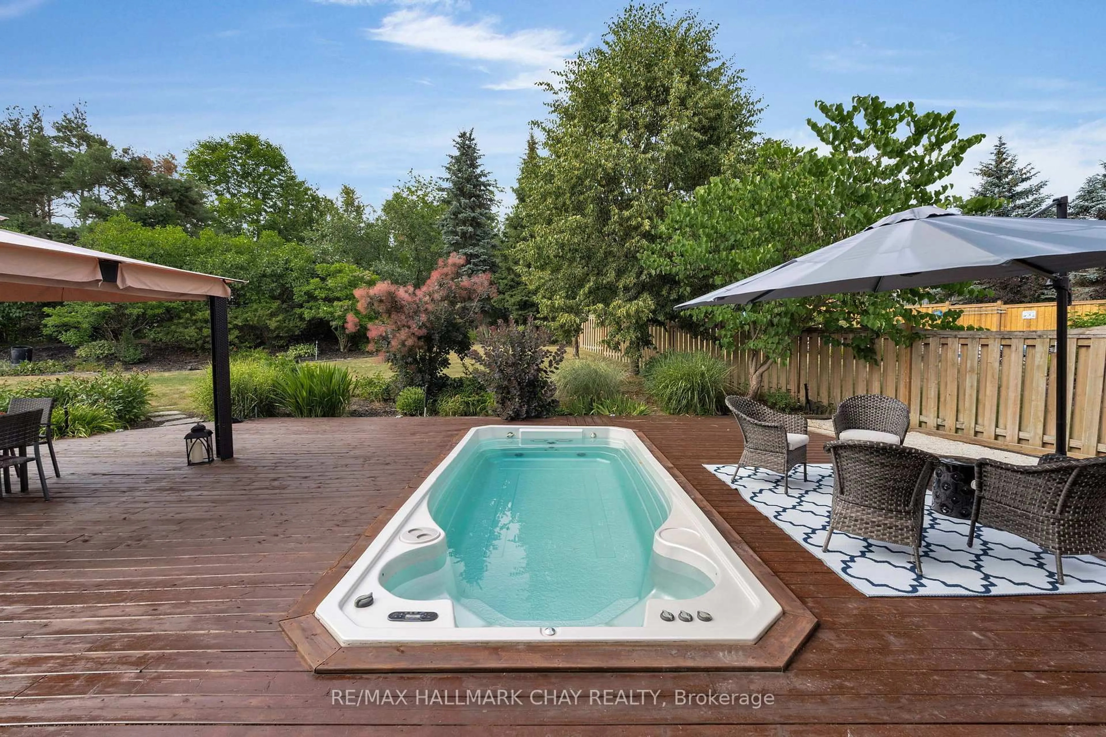 Pool for 90 BIRKHALL Pl, Barrie Ontario L4N 0K2