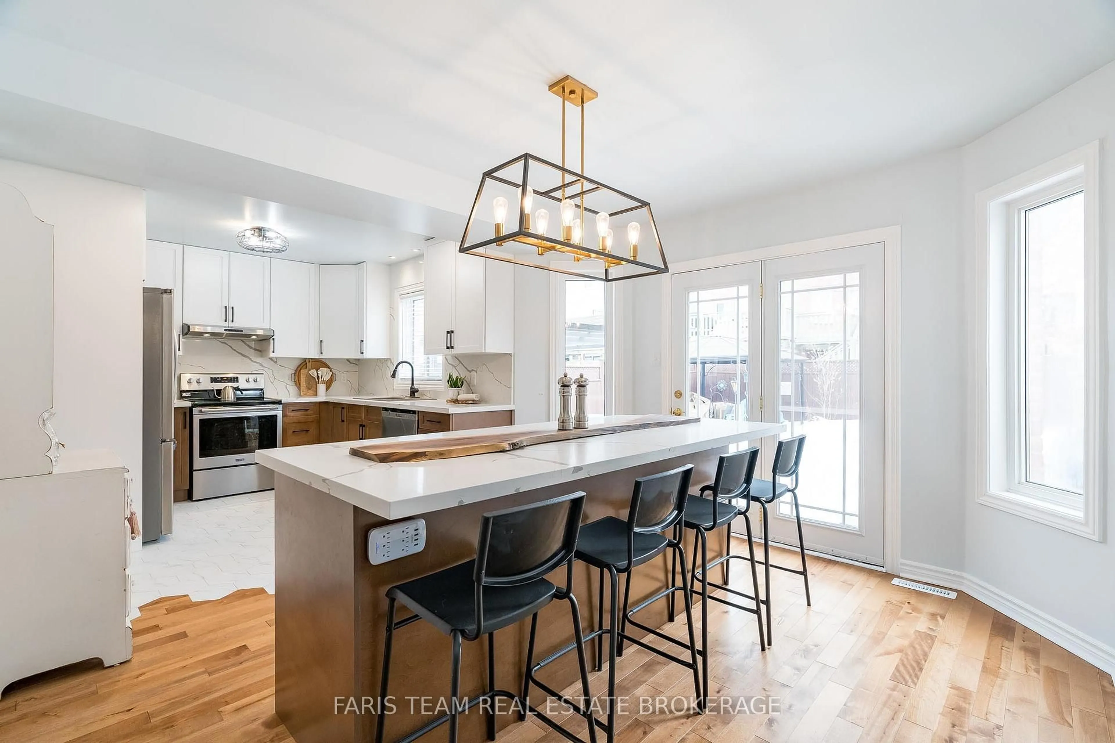 Open concept kitchen, unknown for 43 Dunnett Dr, Barrie Ontario L4N 0J7
