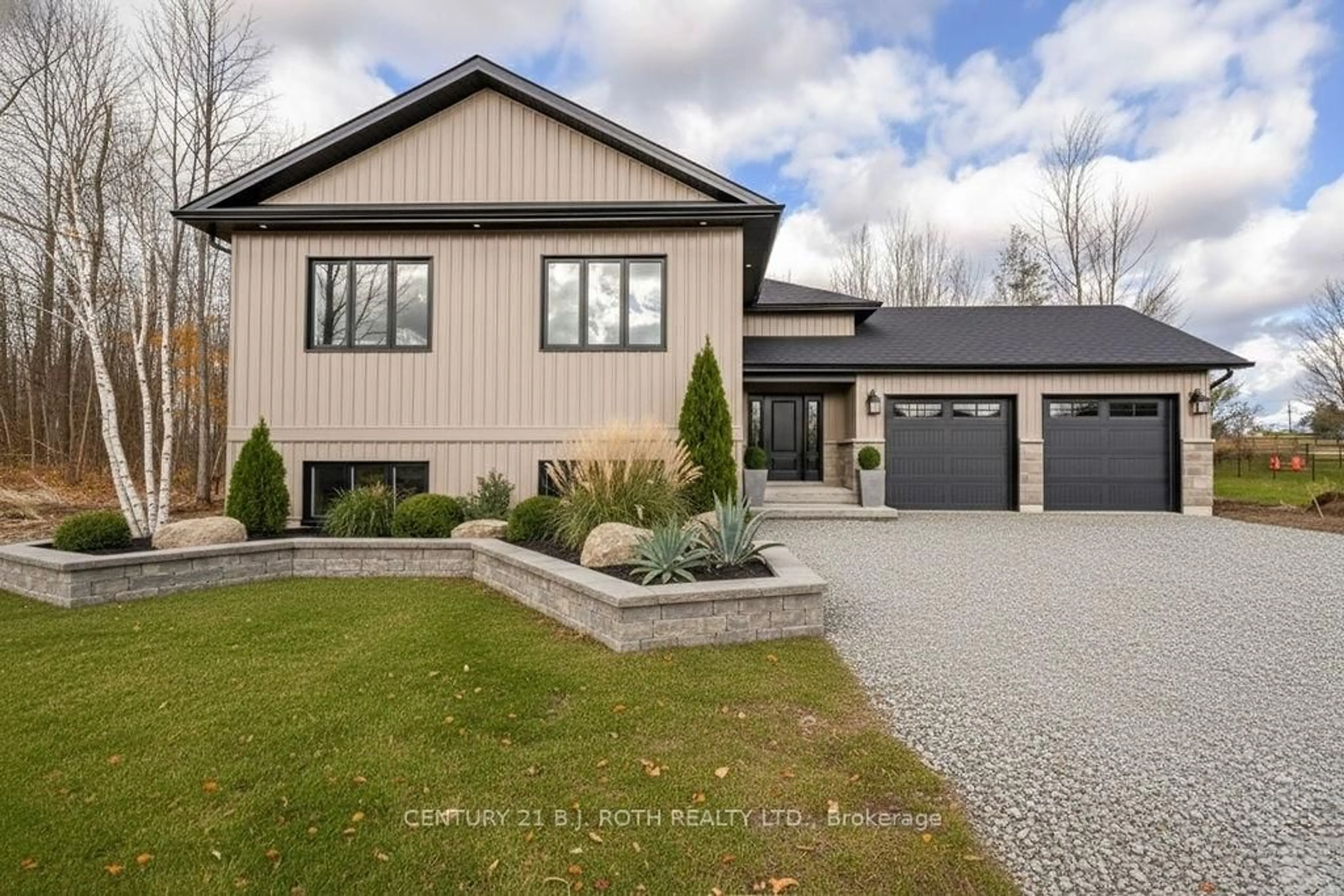 Home with brick exterior material, street for 28 Brechin Cres, Oro-Medonte Ontario L0K 1N0