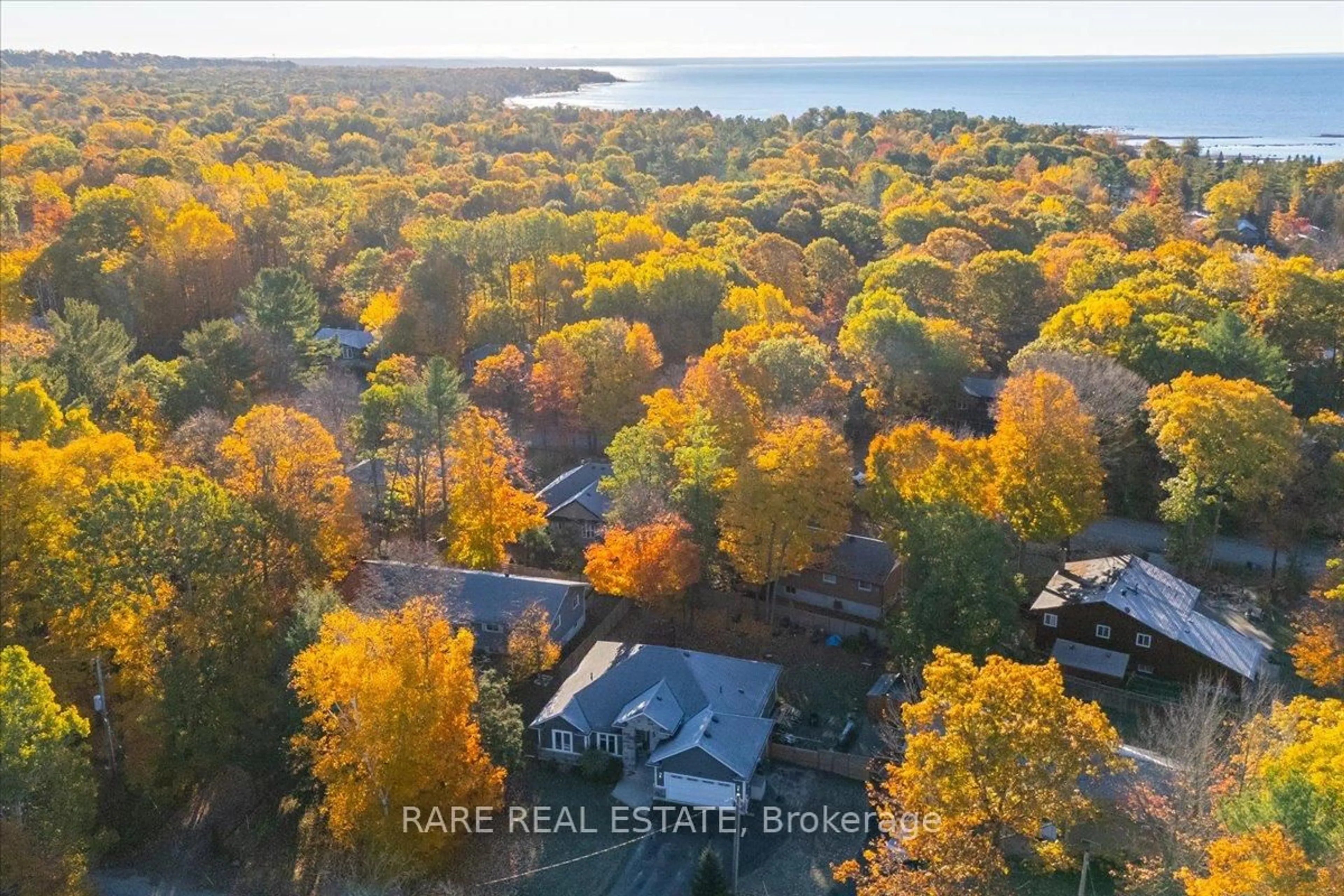 A pic from outside/outdoor area/front of a property/back of a property/a pic from drone, water/lake/river/ocean view for 15 ST LAURENT Blvd, Tiny Ontario L9M 0J2