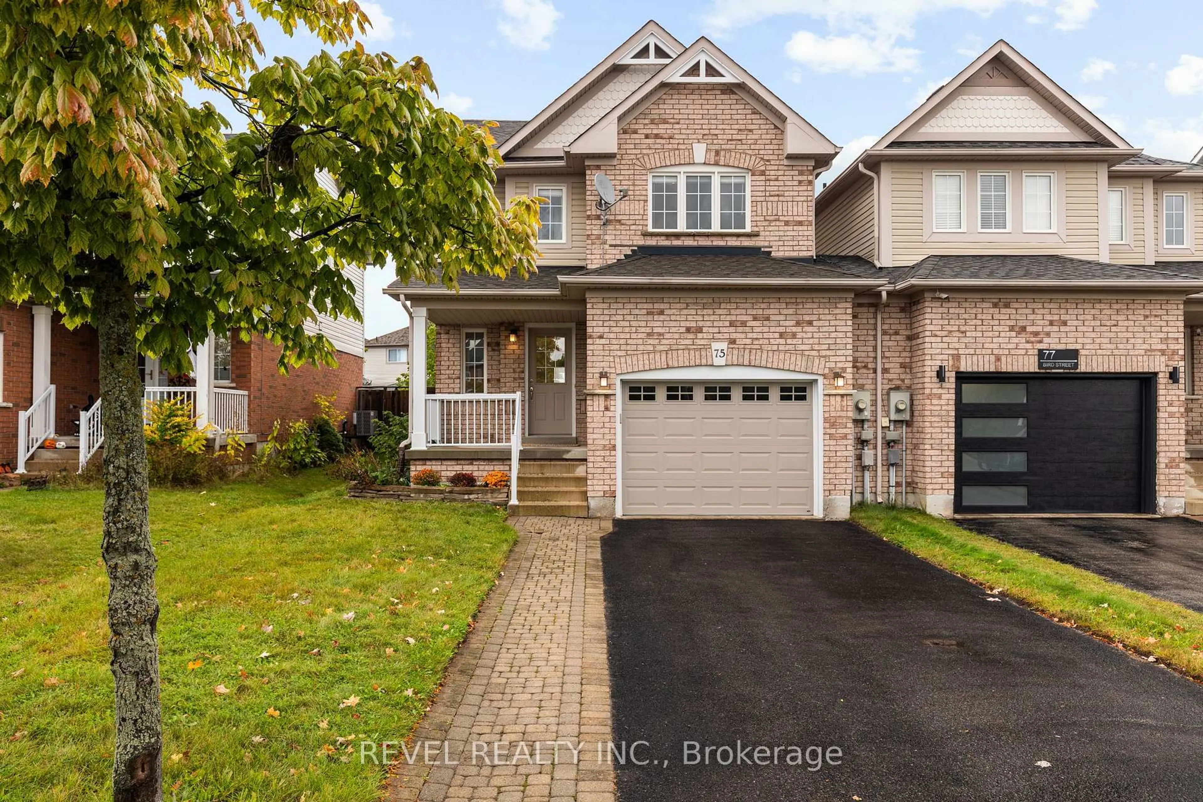 Home with brick exterior material, street for 75 Bird St, Barrie Ontario L4N 0X3