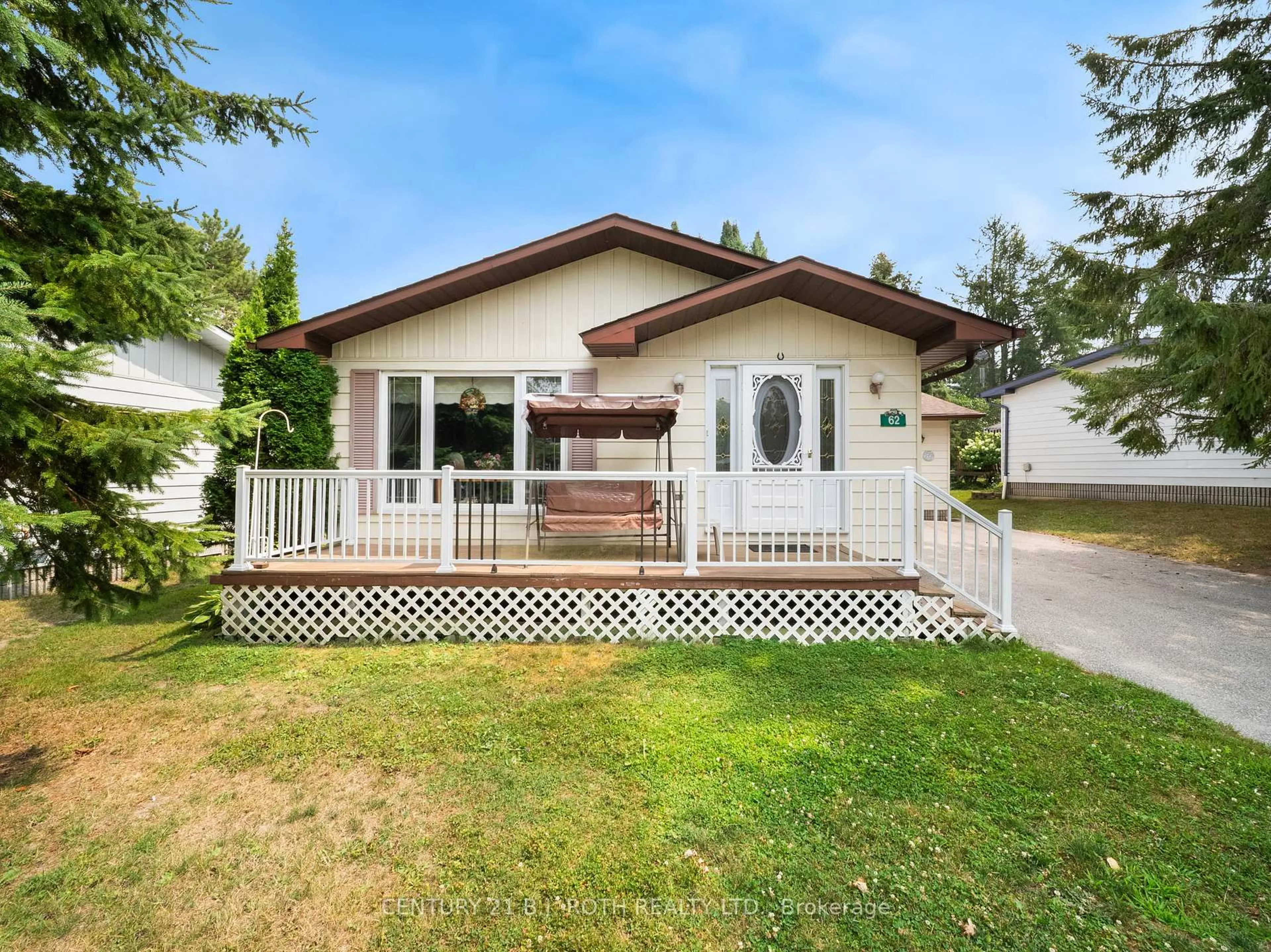 Home with vinyl exterior material, street for 62 Tamarack Dr, Oro-Medonte Ontario L0L 1T0