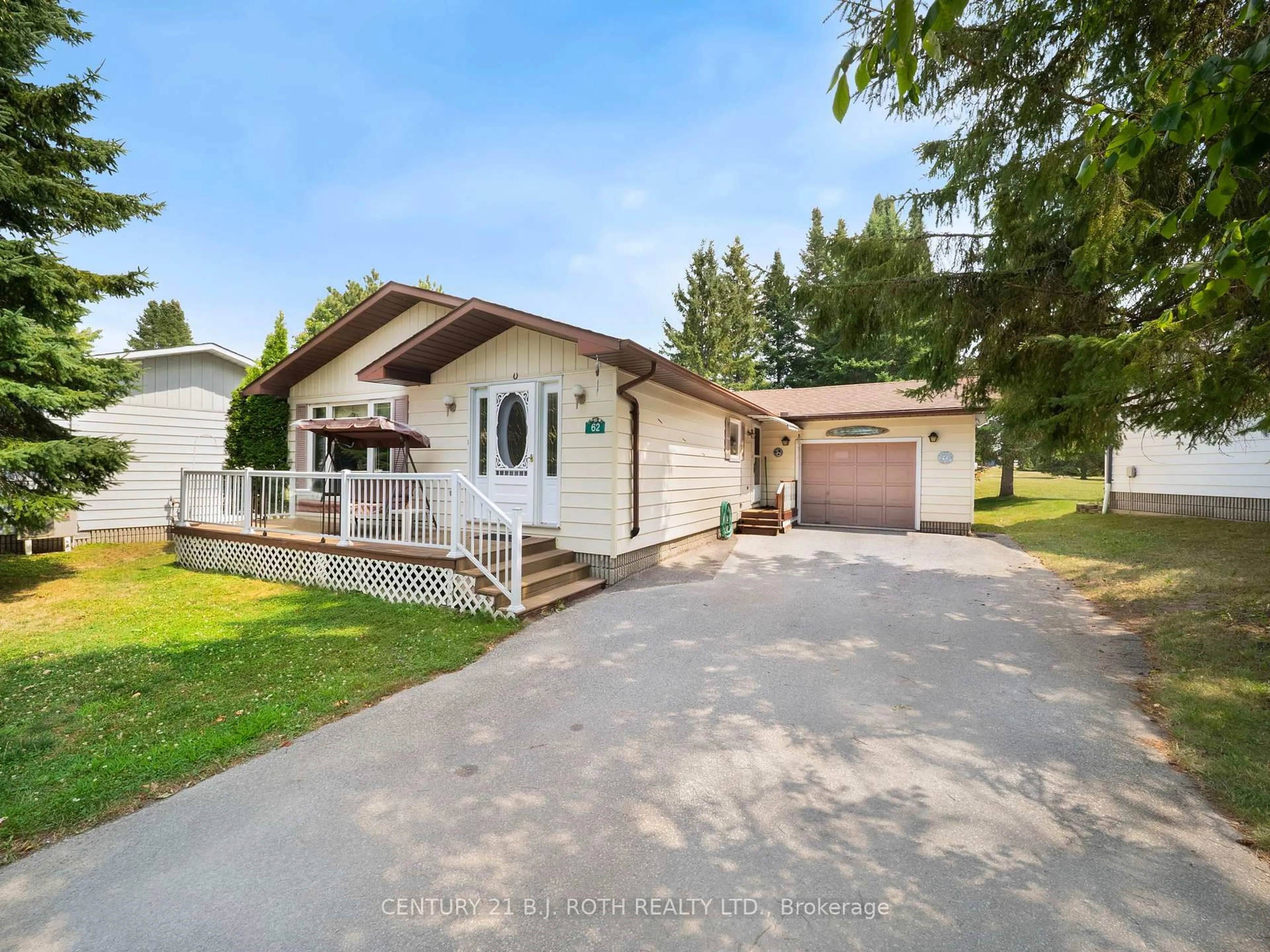 Home with vinyl exterior material, street for 62 Tamarack Dr, Oro-Medonte Ontario L0L 1T0