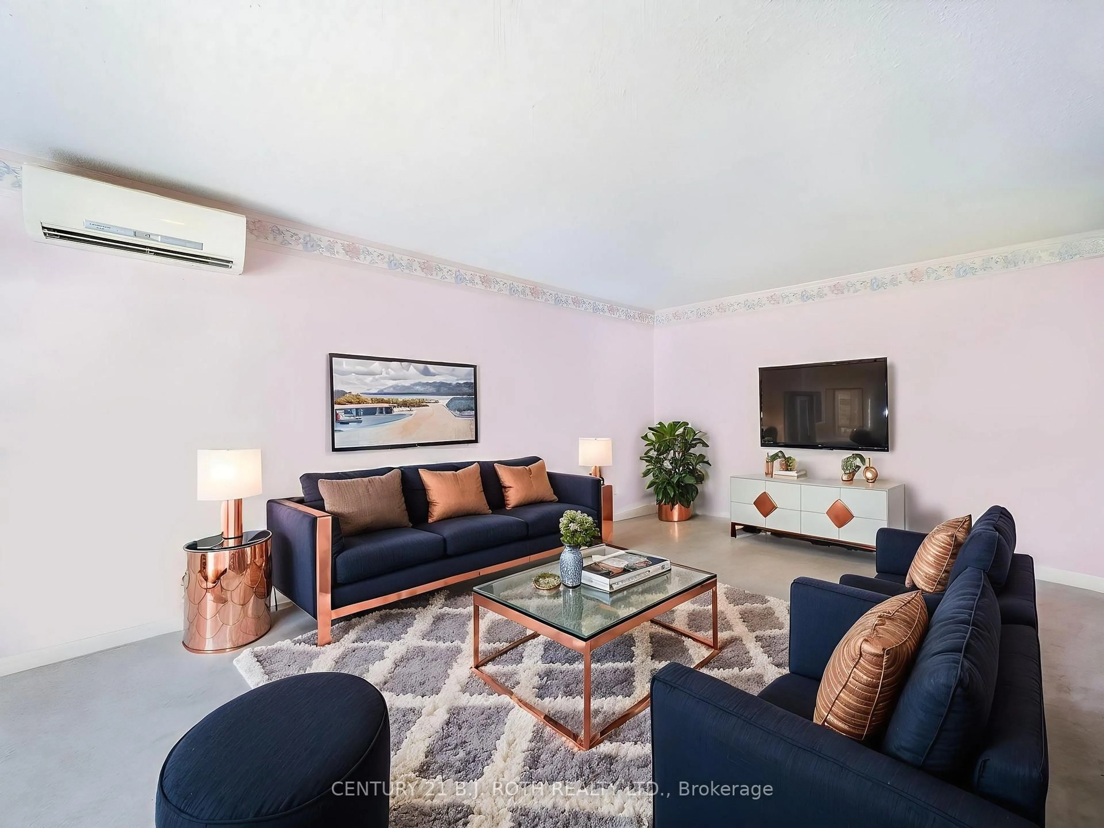 Living room with furniture, unknown for 62 Tamarack Dr, Oro-Medonte Ontario L0L 1T0