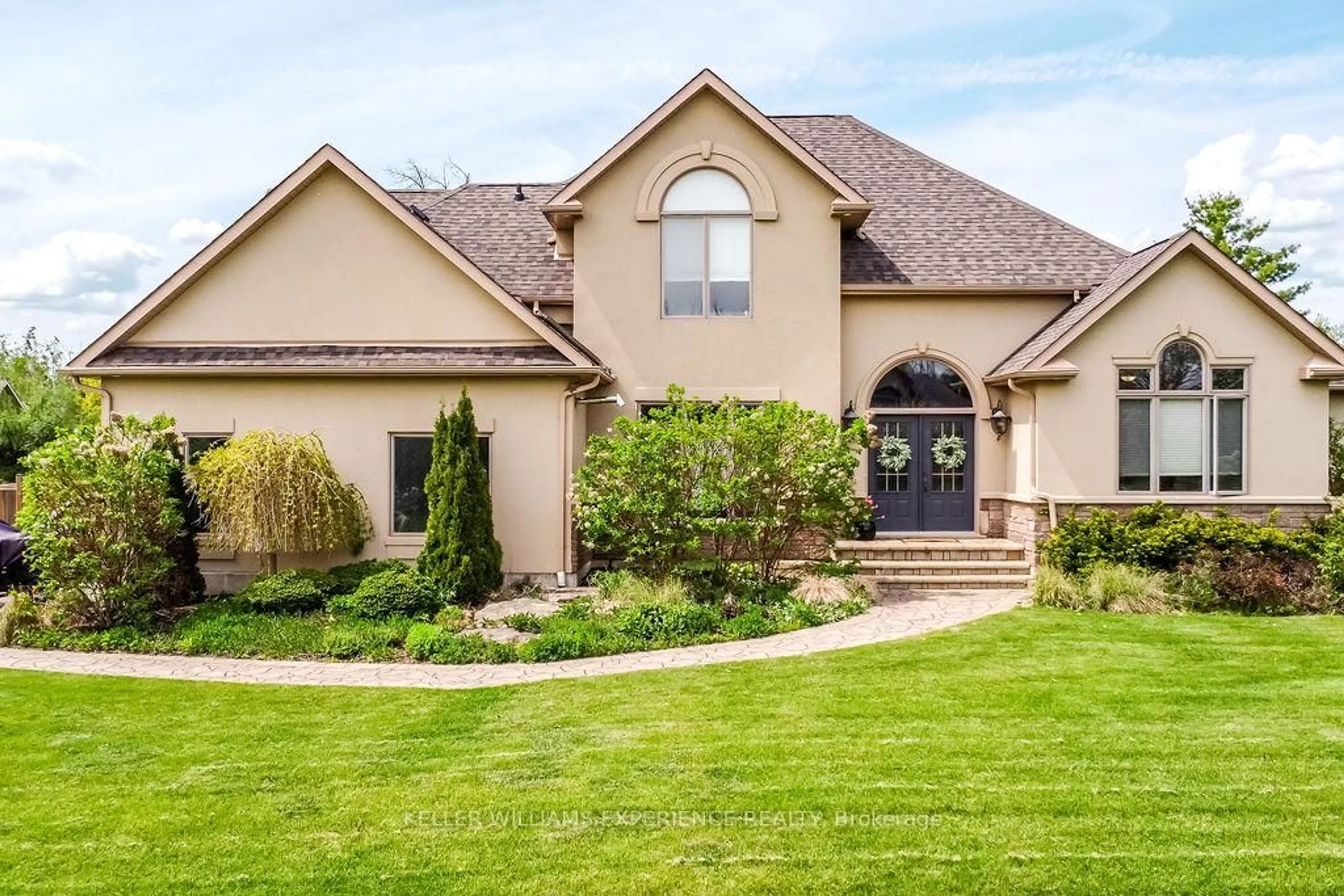 Home with brick exterior material, street for 29 Basswood Circ, Oro-Medonte Ontario L0L 2L0