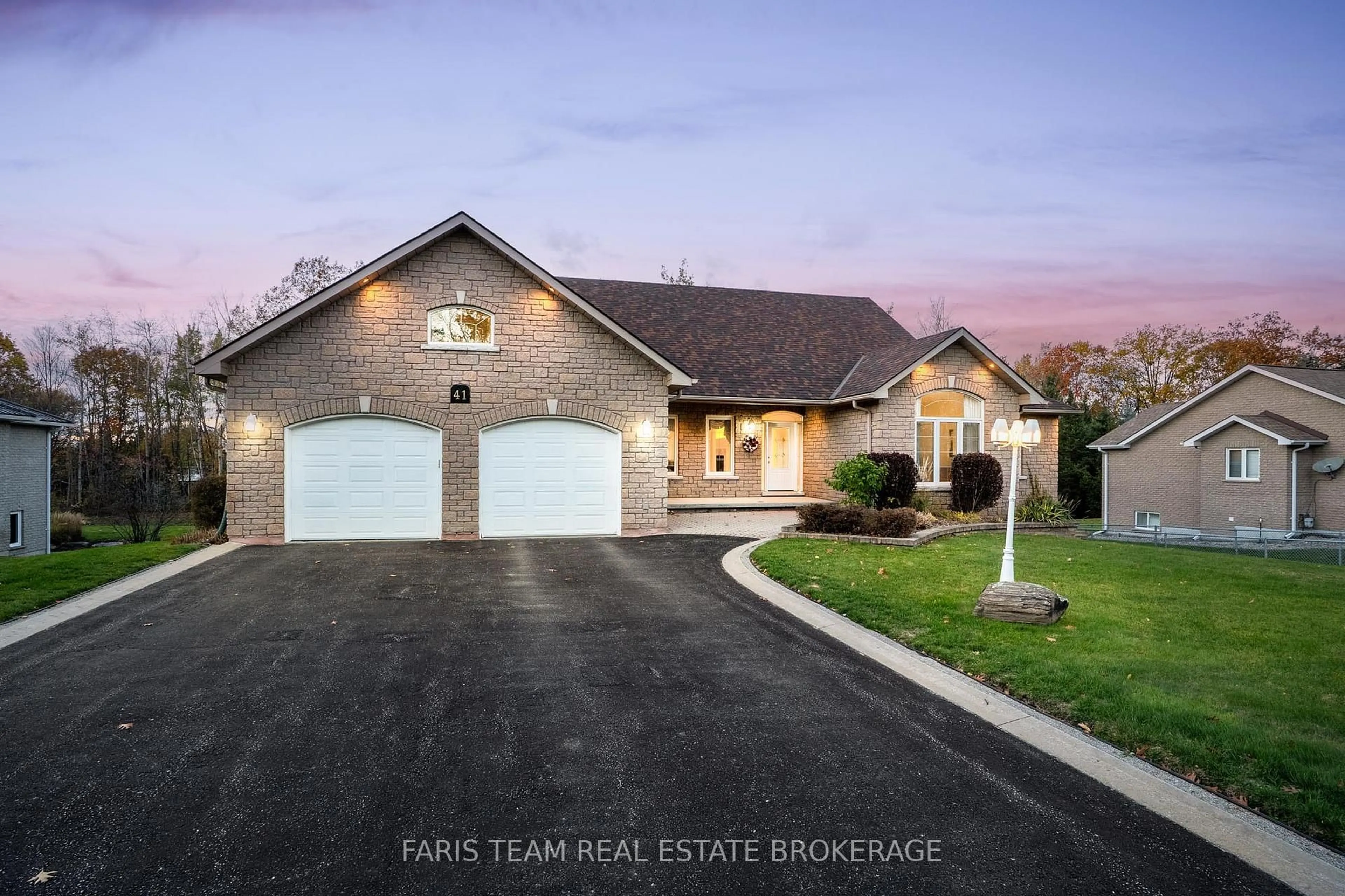 Home with brick exterior material, street for 41 Paddy Dunn's Circ, Springwater Ontario L9X 0T2