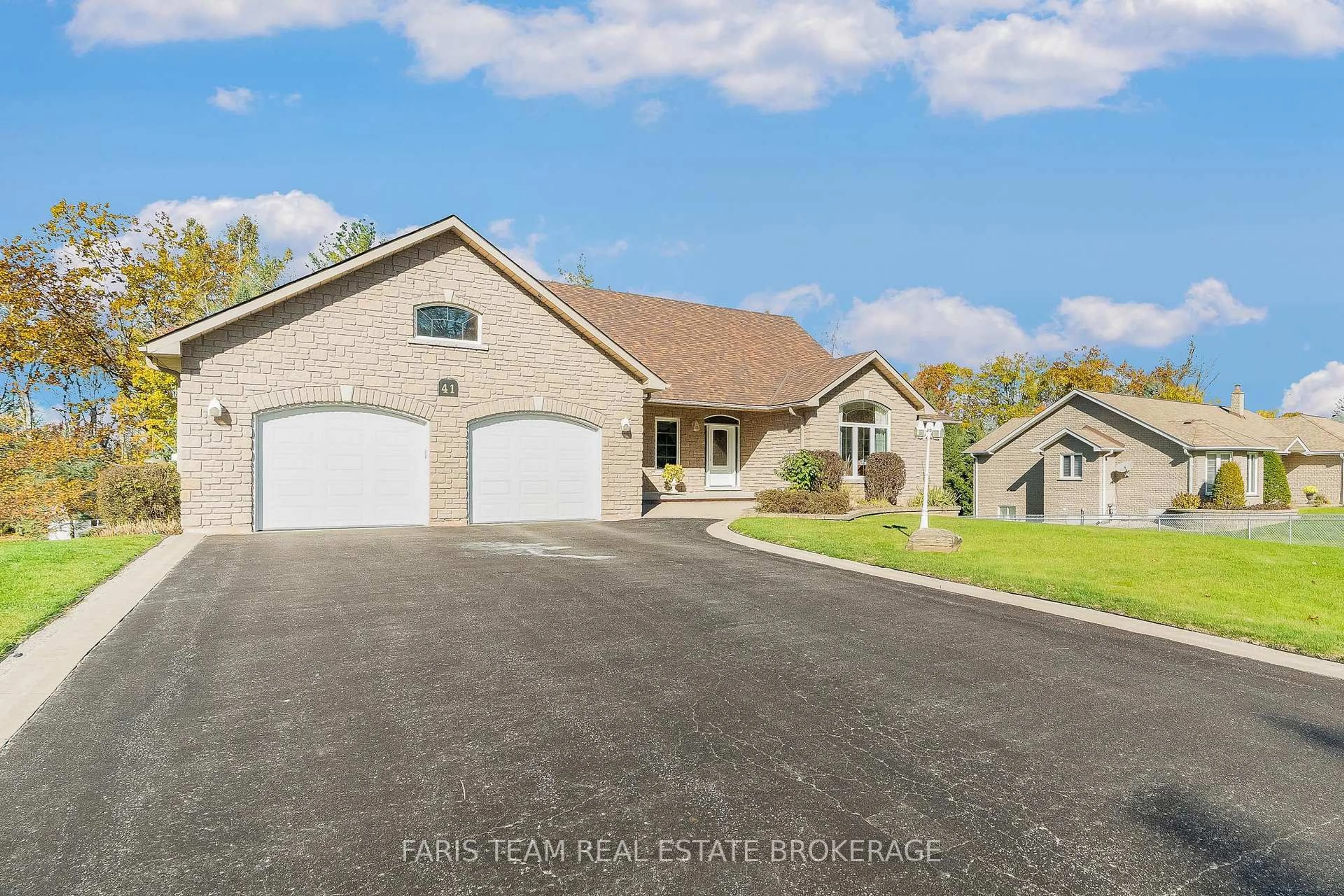 Home with brick exterior material, street for 41 Paddy Dunn's Circ, Springwater Ontario L9X 0T2