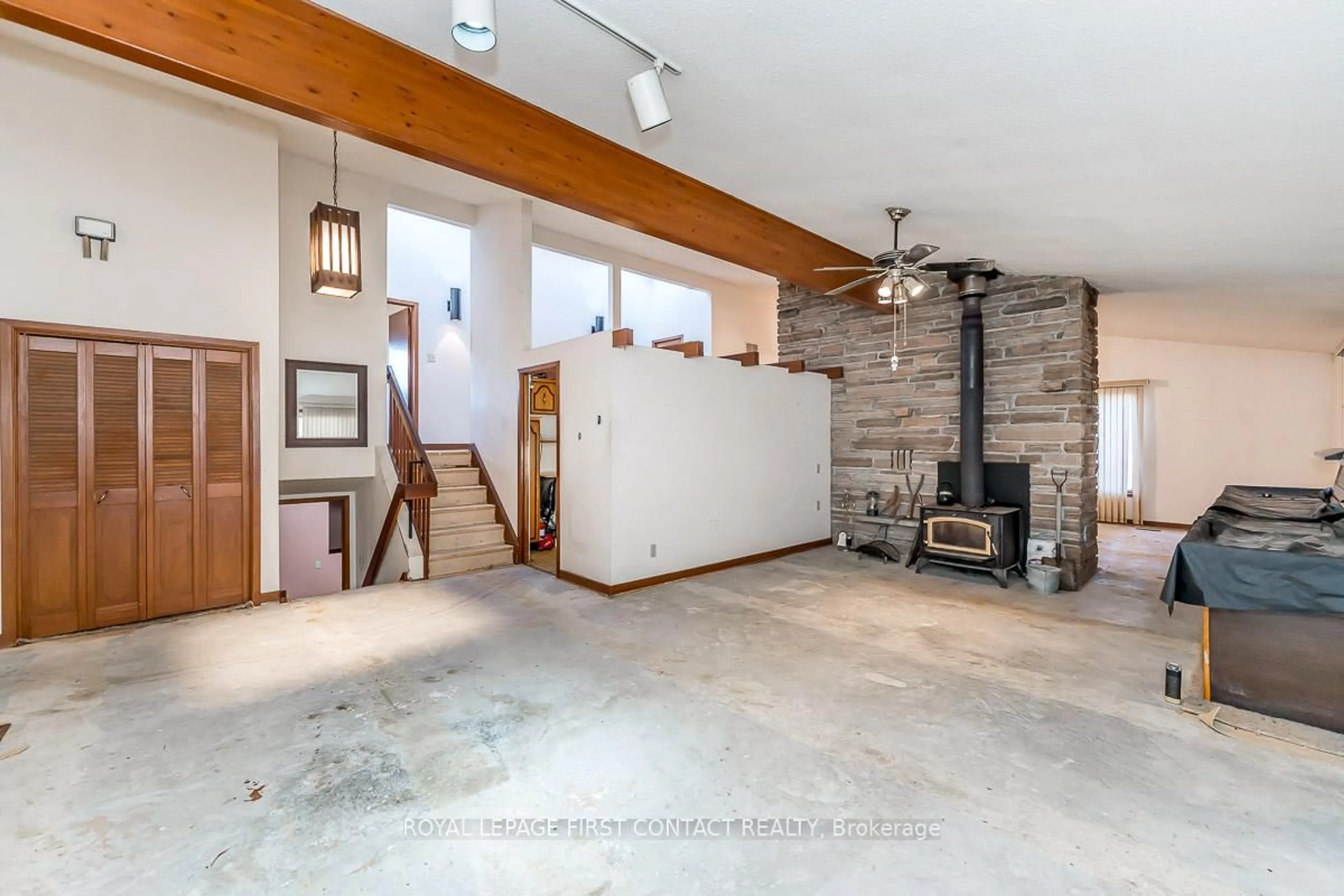 Unknown for 11707 27 County Rd, Springwater Ontario L0L 1X0