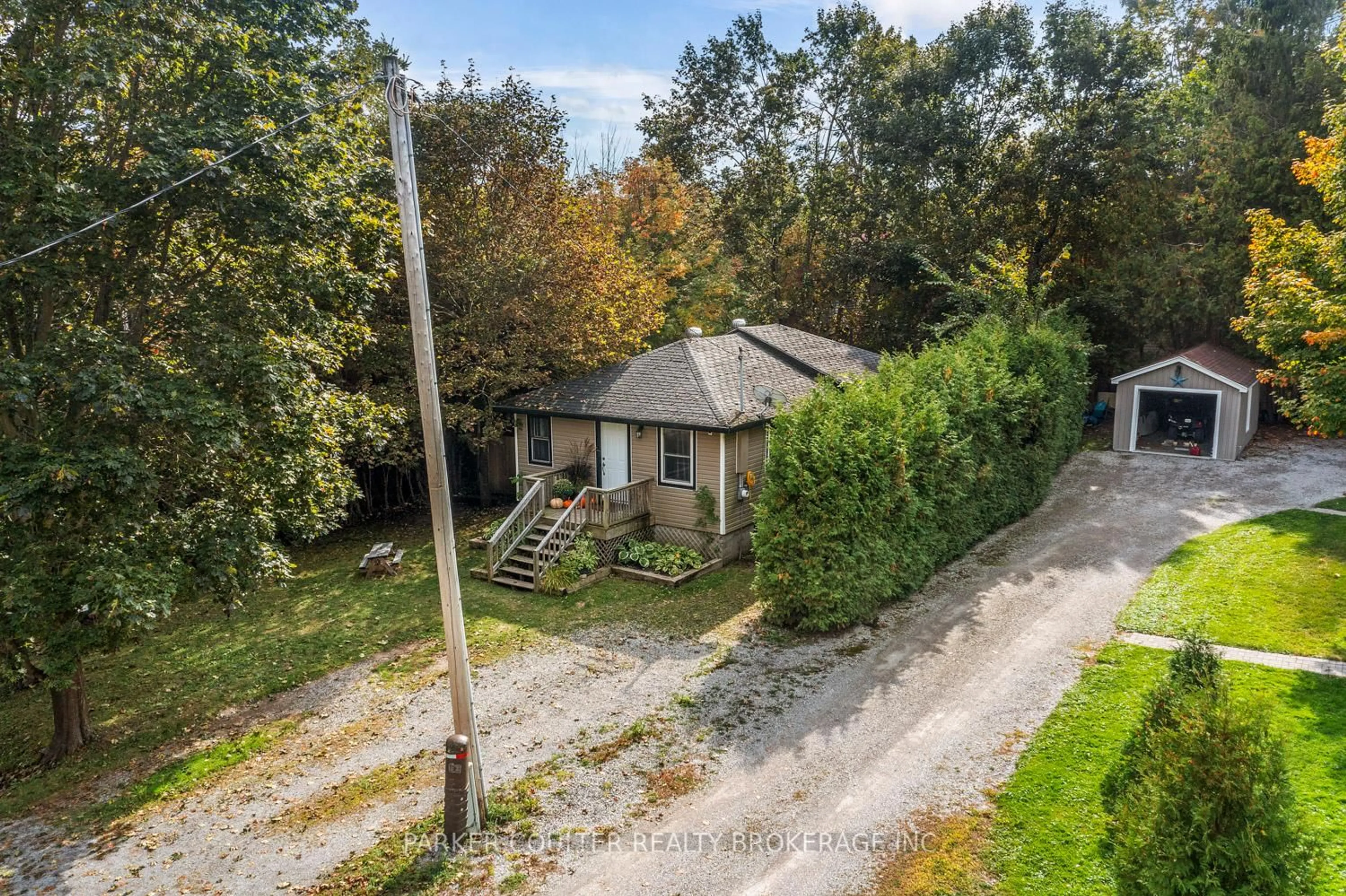A pic from outside/outdoor area/front of a property/back of a property/a pic from drone, street for 1182 5 Line, Oro-Medonte Ontario L0L 2E0