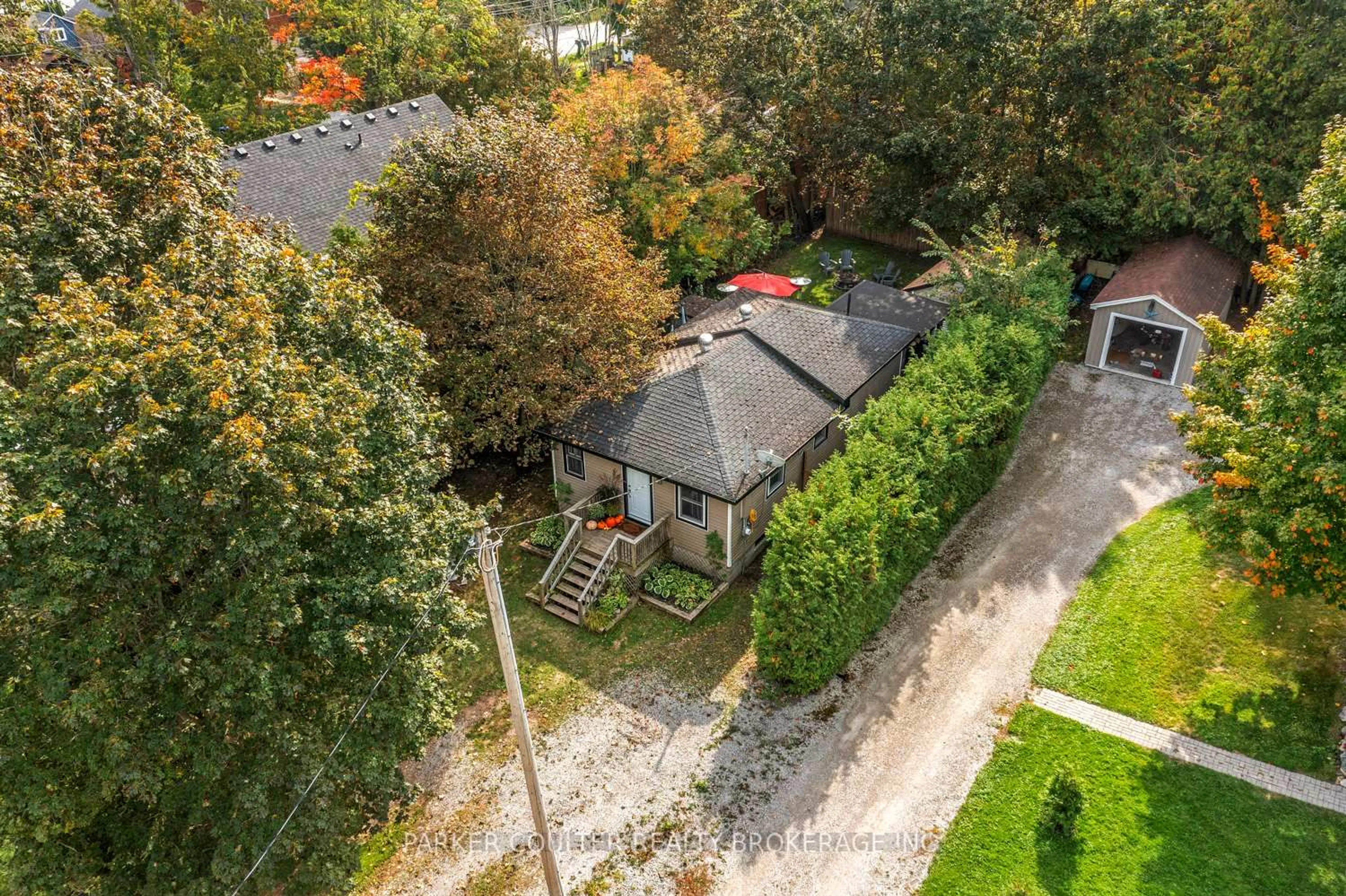 A pic from outside/outdoor area/front of a property/back of a property/a pic from drone, street for 1182 5 Line, Oro-Medonte Ontario L0L 2E0