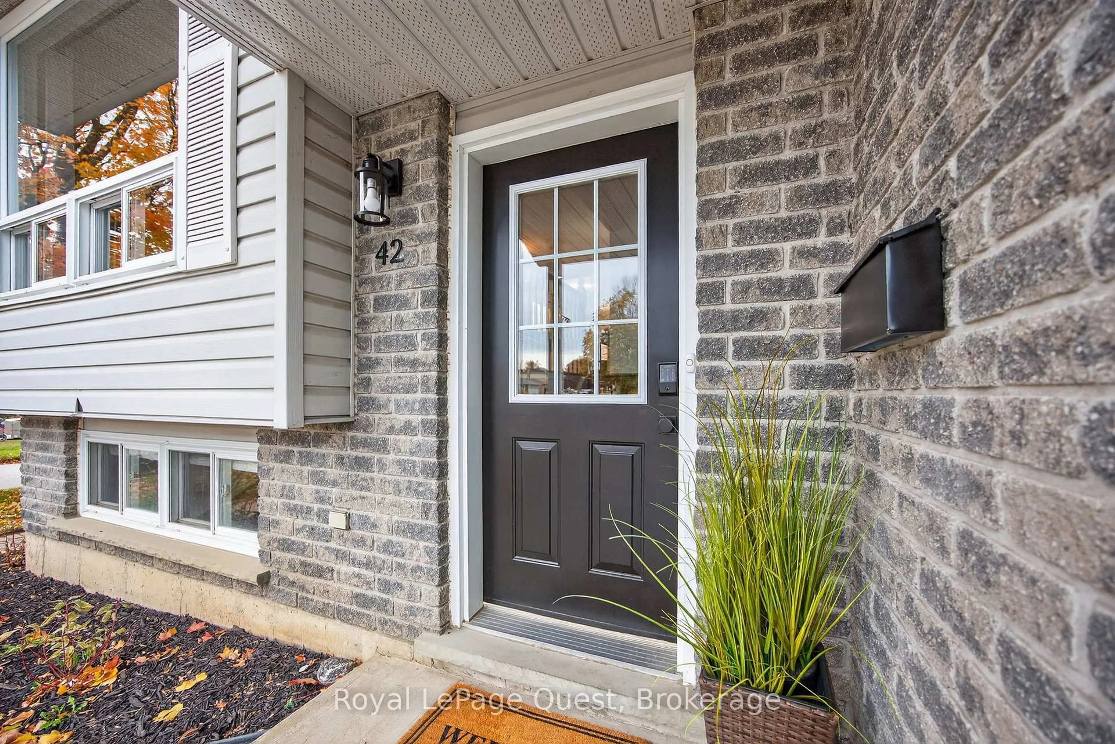 Unknown for 42 Jordon Cres, Orillia Ontario L3V 8A9