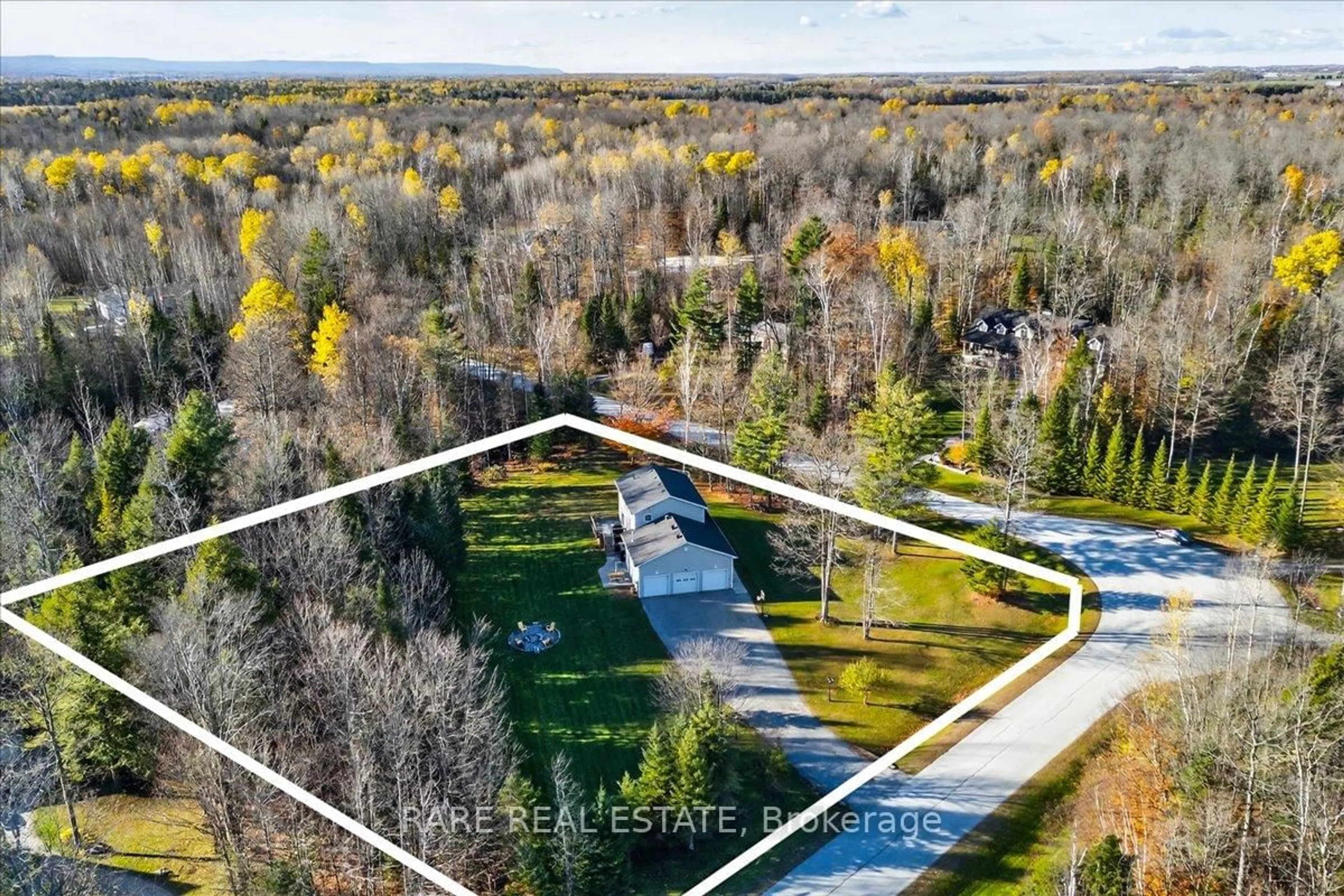 A pic from outside/outdoor area/front of a property/back of a property/a pic from drone, forest/trees view for 14 Bronze Bird Cres, Clearview Ontario L0M 1N0