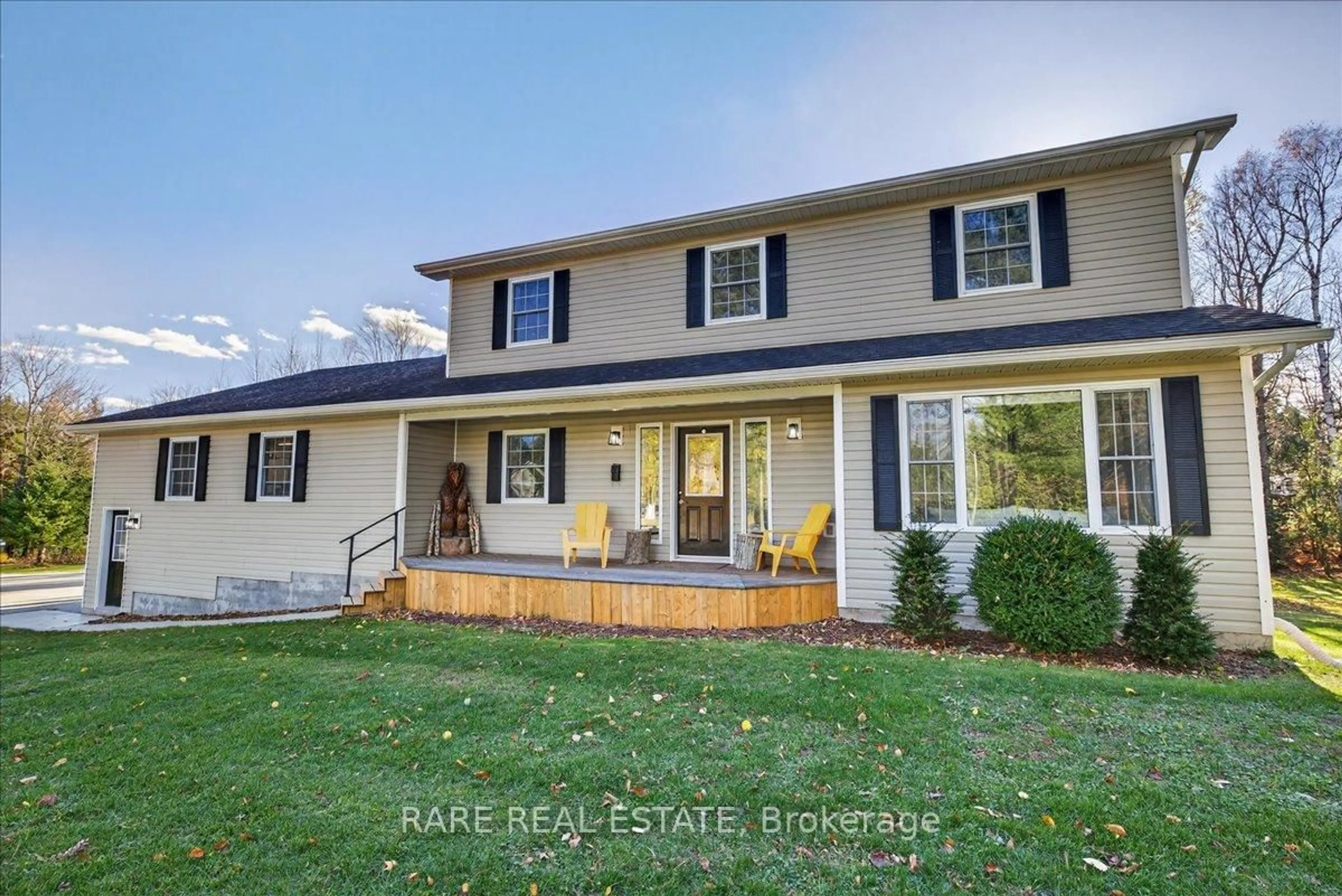 Home with vinyl exterior material, water/lake/river/ocean view for 14 Bronze Bird Cres, Clearview Ontario L0M 1N0