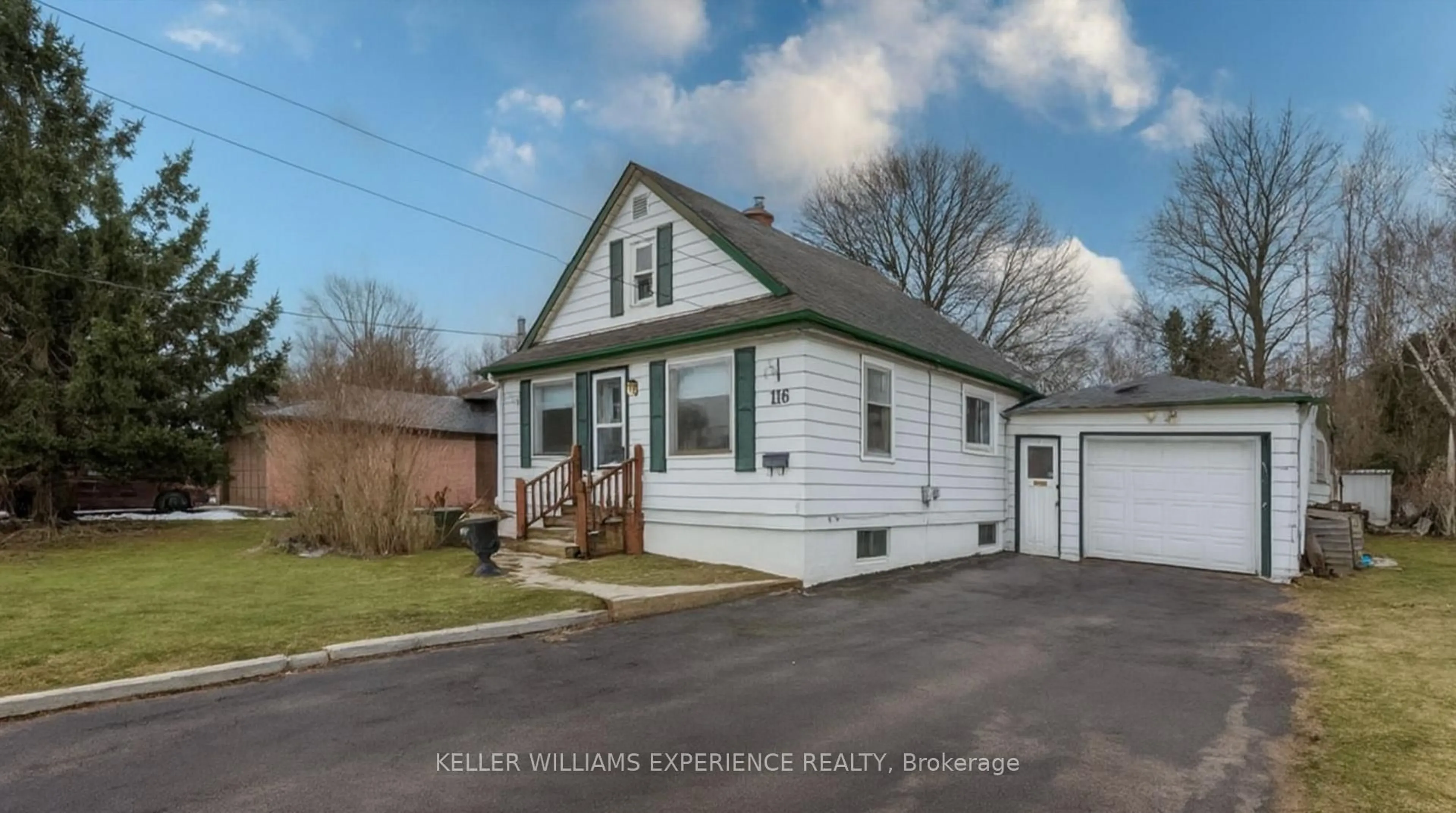 Blurry image for 116 Huronia Rd, Barrie Ontario L4N 4E9