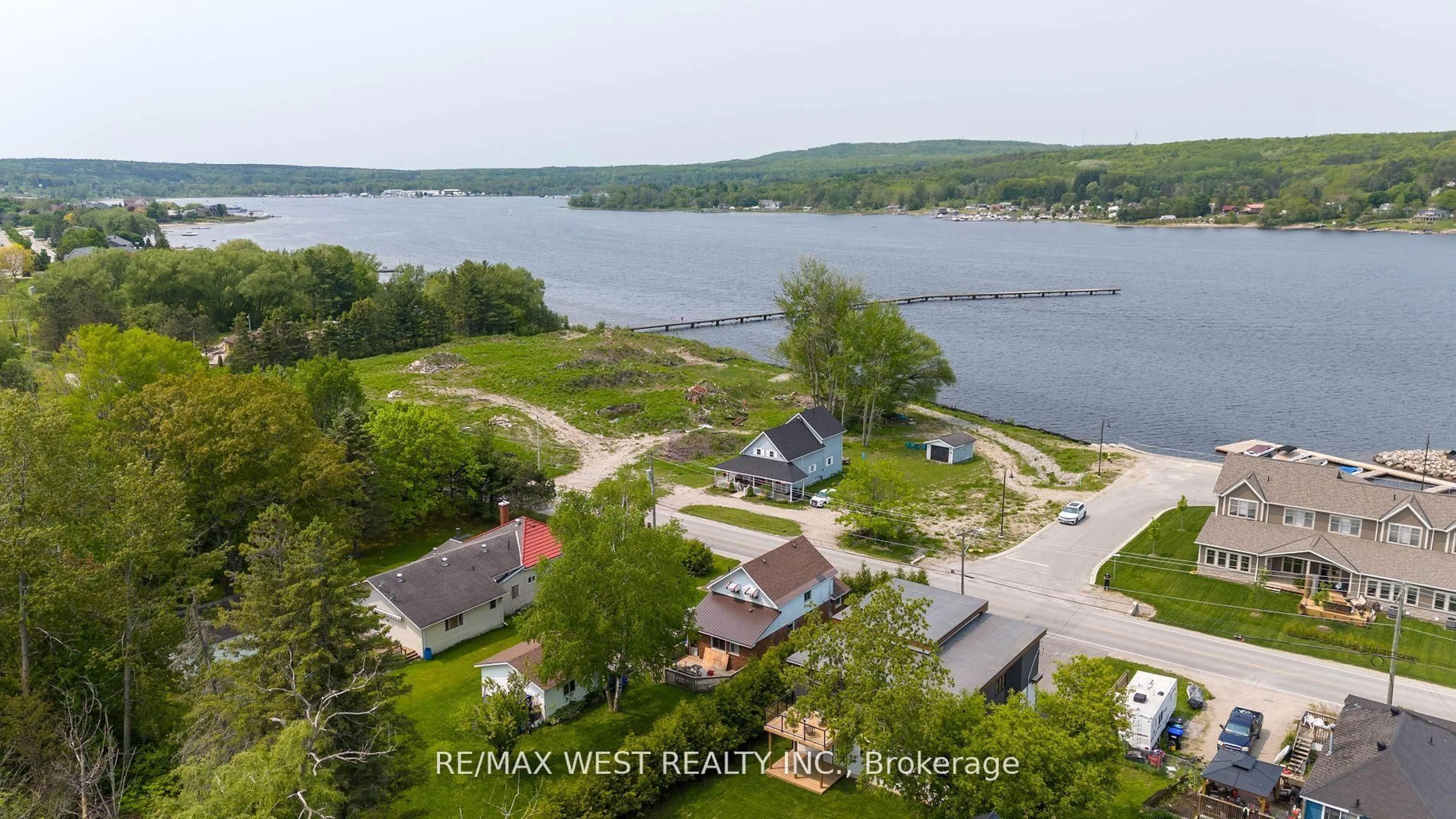 A pic from outside/outdoor area/front of a property/back of a property/a pic from drone, water/lake/river/ocean view for 171 Fox St, Penetanguishene Ontario L9M 1E7