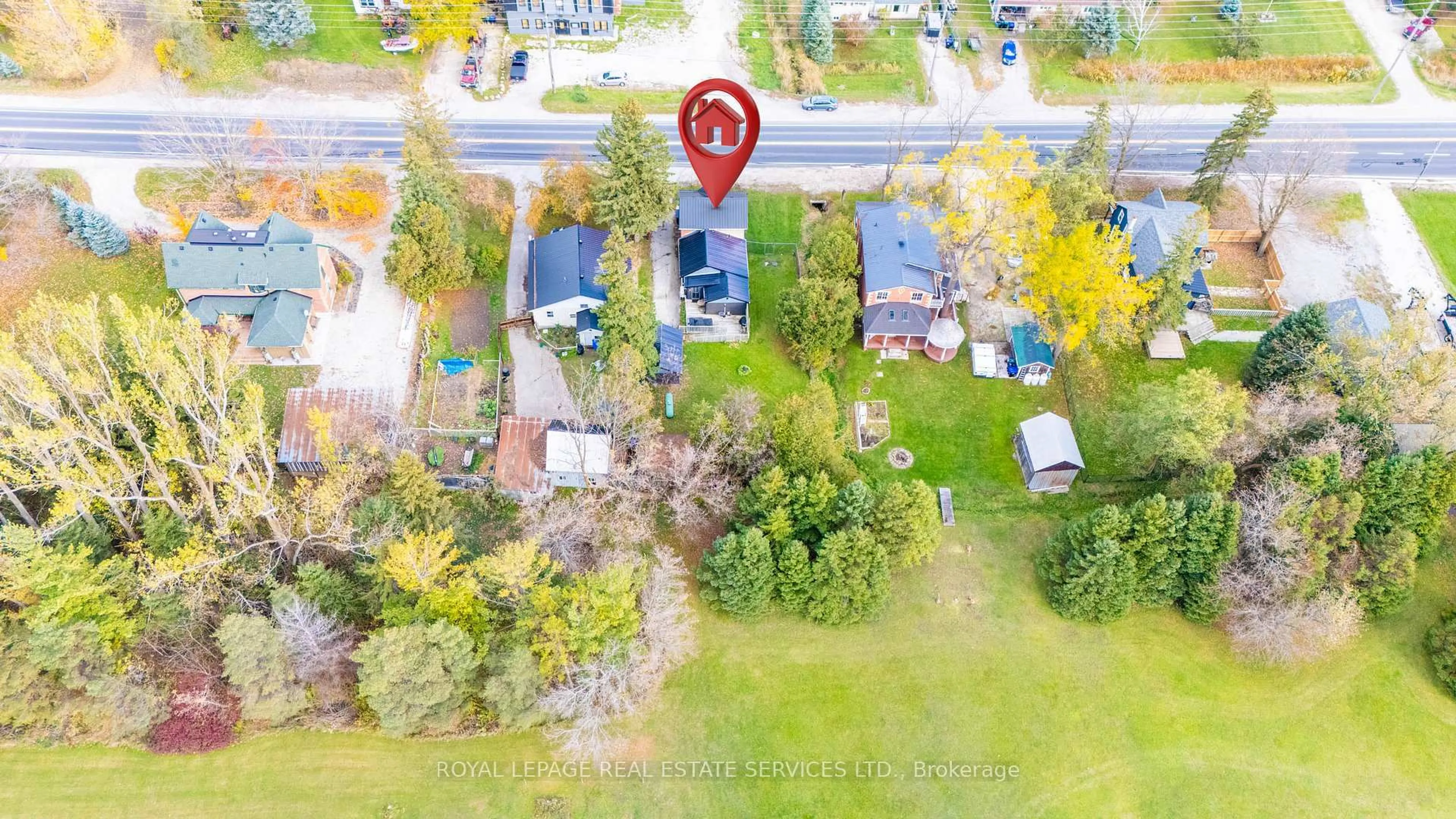 A pic from outside/outdoor area/front of a property/back of a property/a pic from drone, street for 2834 County Road 124, Clearview Ontario L0M 1H0
