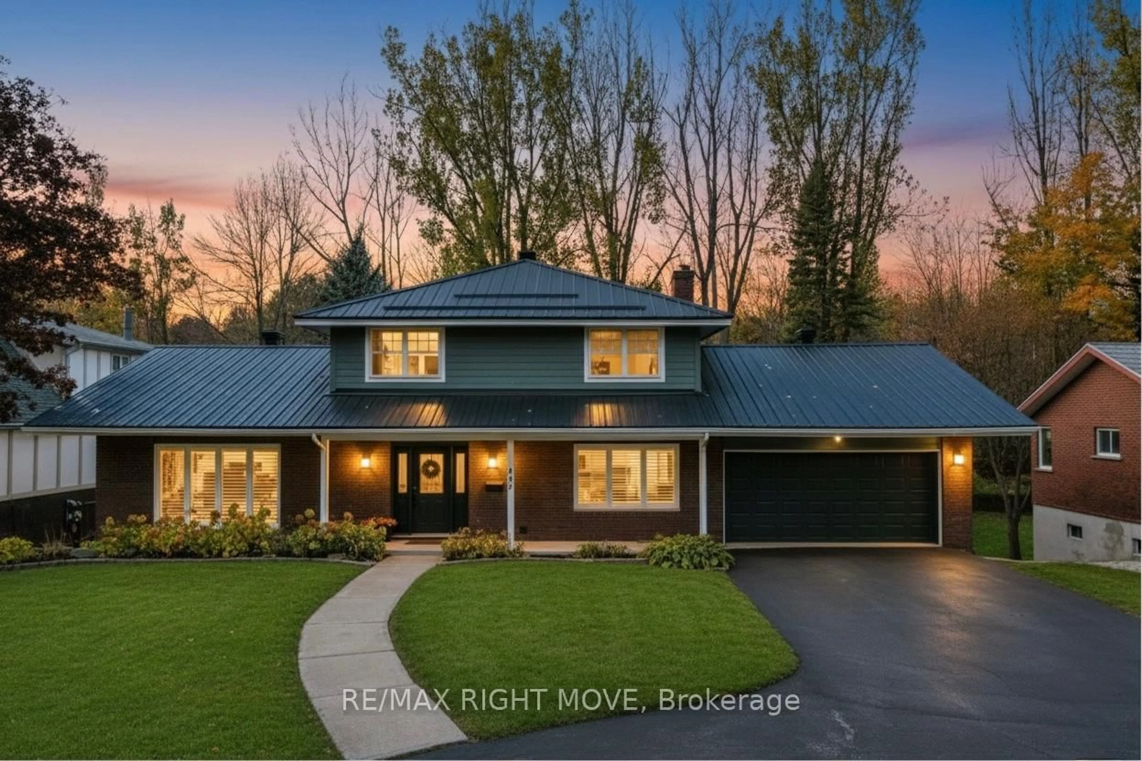 Unknown for 407 Bay St, Orillia Ontario L3V 3X5