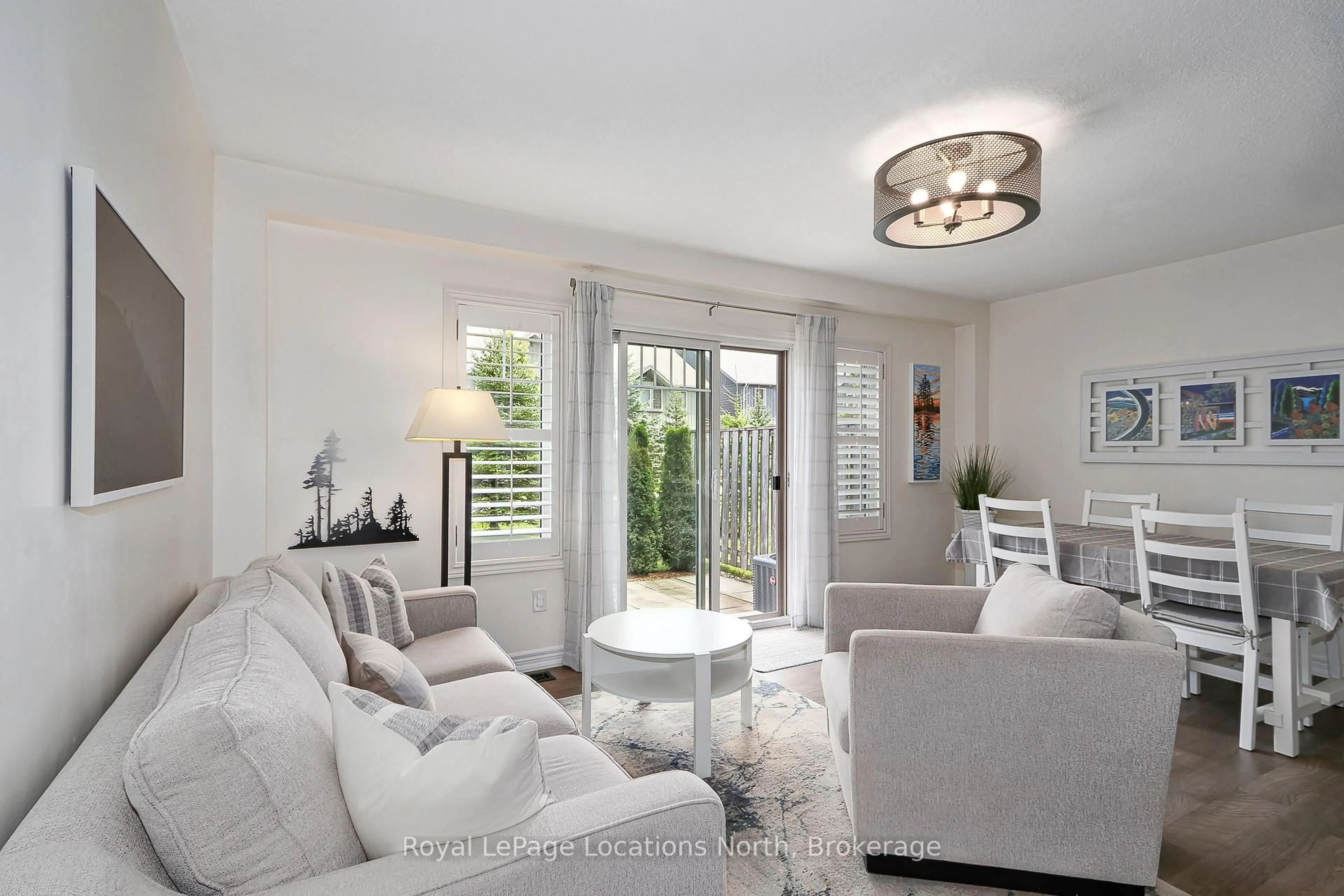 Living room with furniture, unknown for 35 Silver Glen Blvd, Collingwood Ontario L9Y 0G9