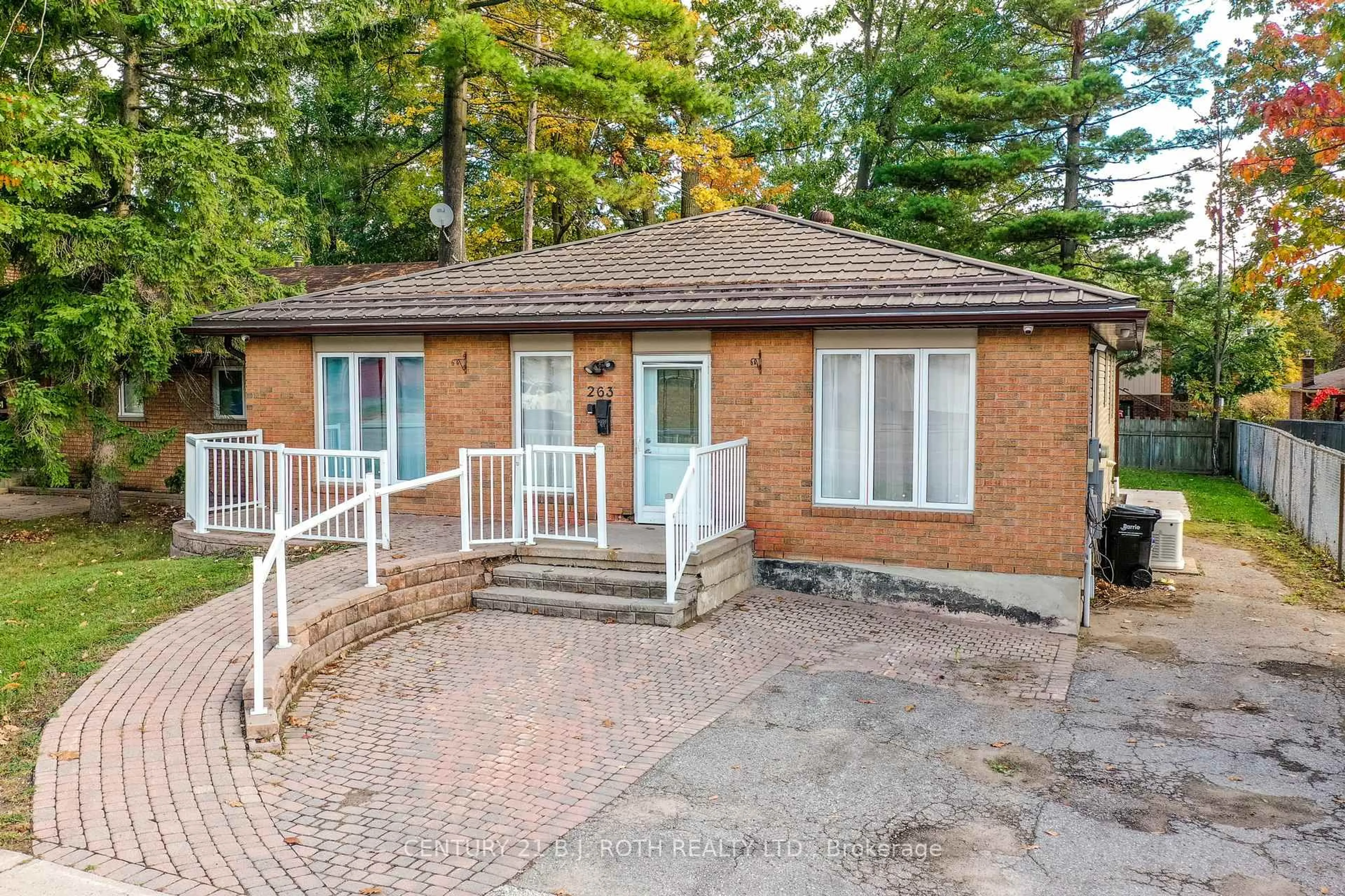 Unknown for 263 Anne St, Barrie Ontario L4N 4Y1