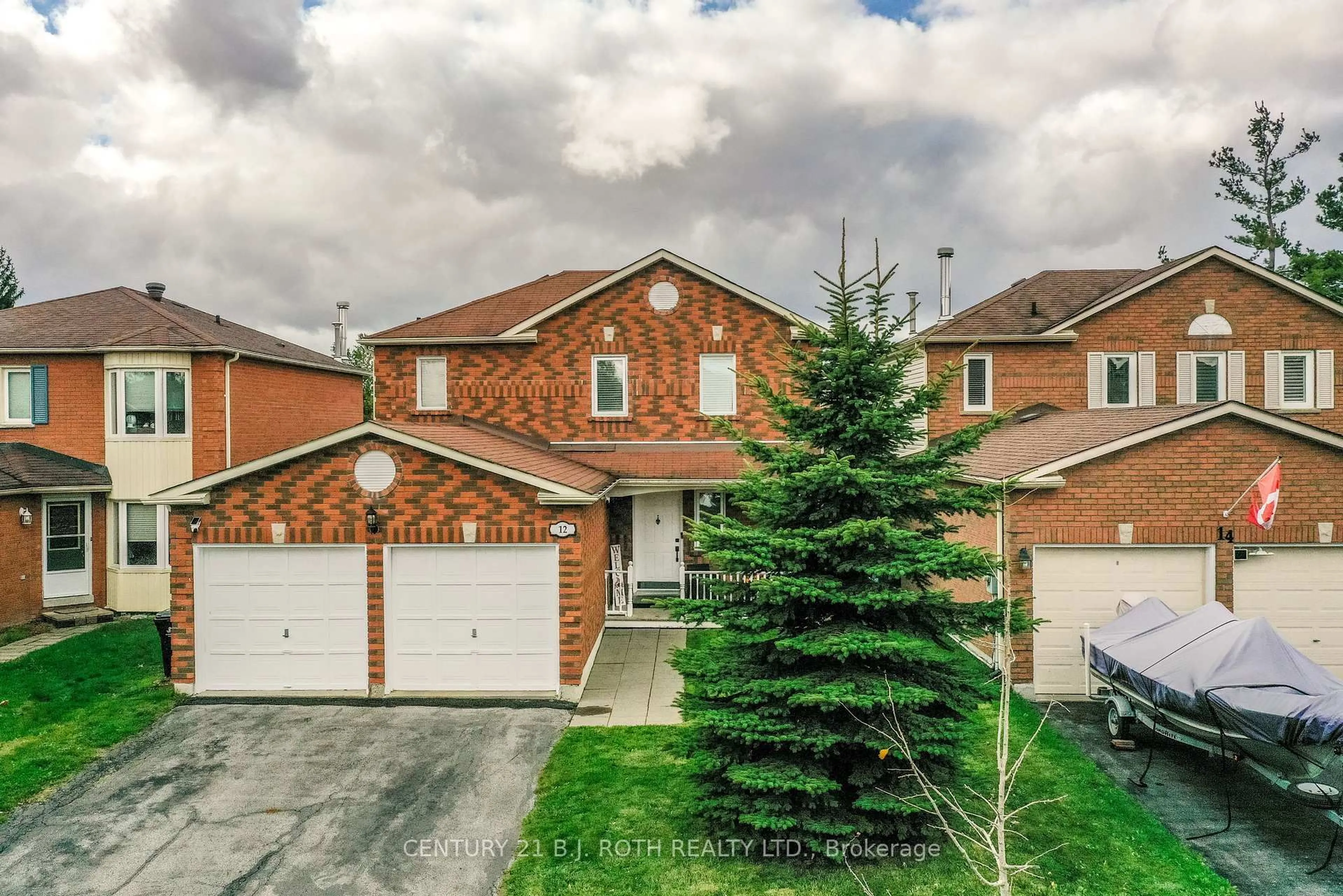A pic from outside/outdoor area/front of a property/back of a property/a pic from drone, street for 12 BURKE Dr, Barrie Ontario L4N 7J3