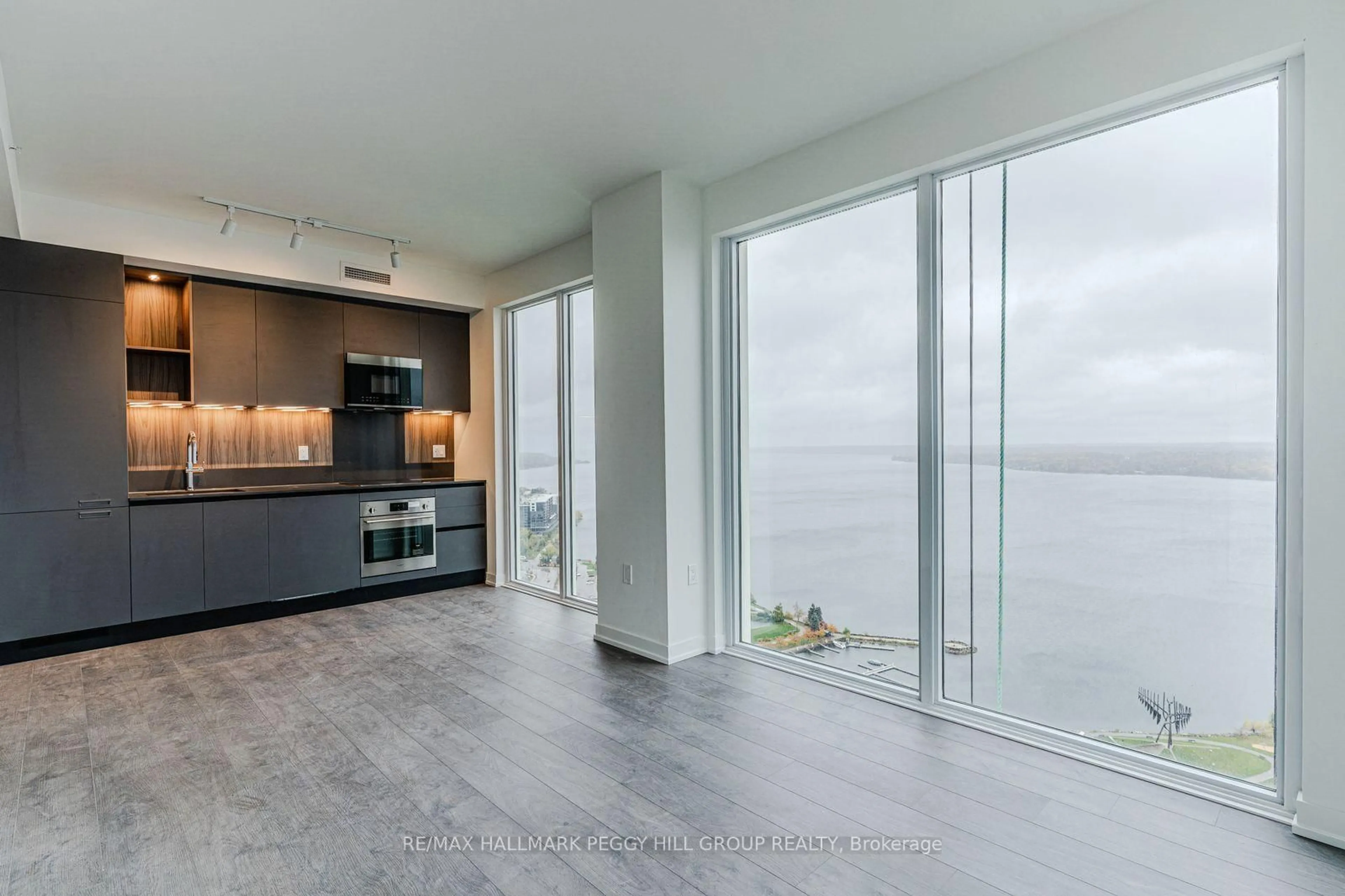 Open concept kitchen, unknown for 39 Mary St #2909, Barrie Ontario L4N 1S9